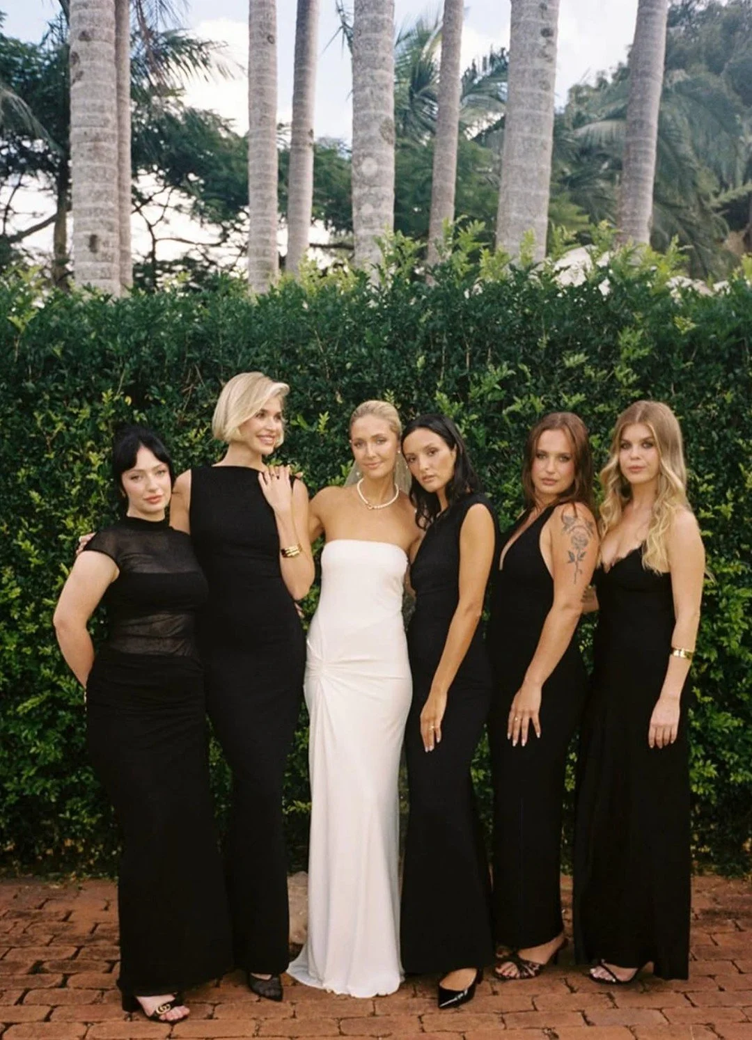 Makeup by @cedar_shoots for the timeless and effortlessly beautiful bride Daisy and her bridesmaids.