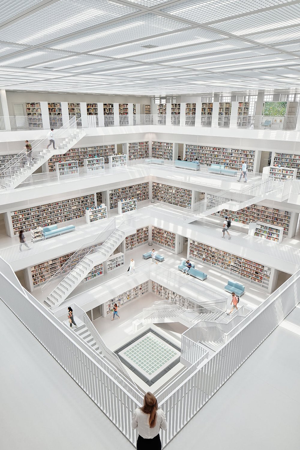  Stadtbibliothek Stuttgart neue Perspektive Architekturfoto 
