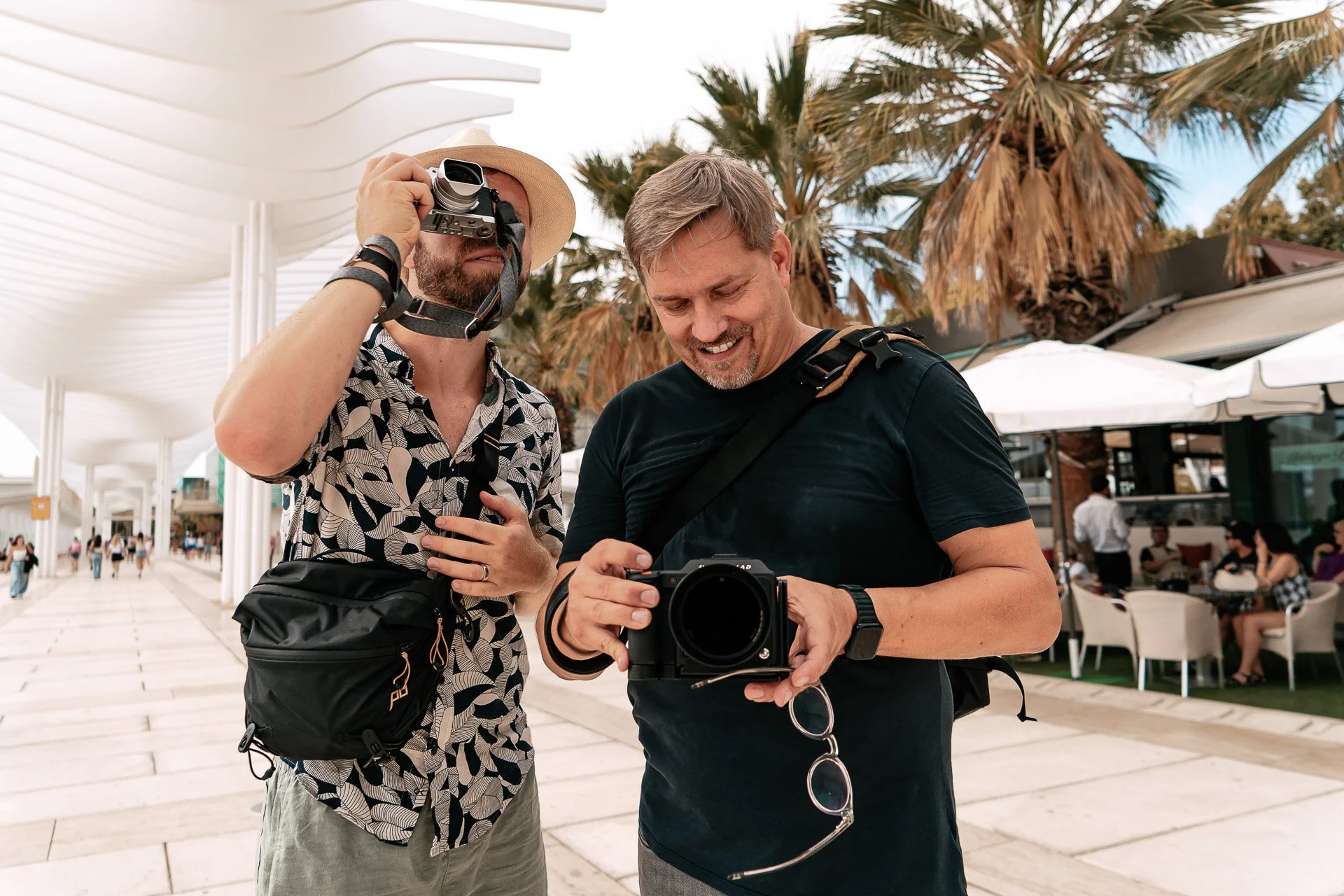 Streetfotografie im Hafen von Málaga mit Hasselblad und Fujifilm