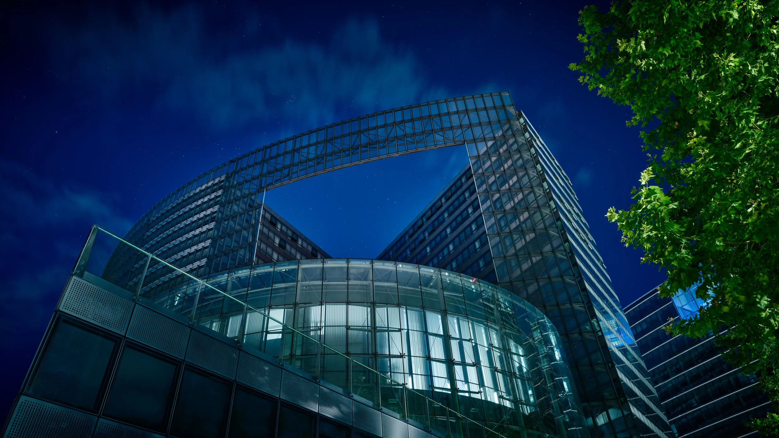 Charlemagne Building mit Sternen am Nachthimmel, Rue de la Loi, Brüssel