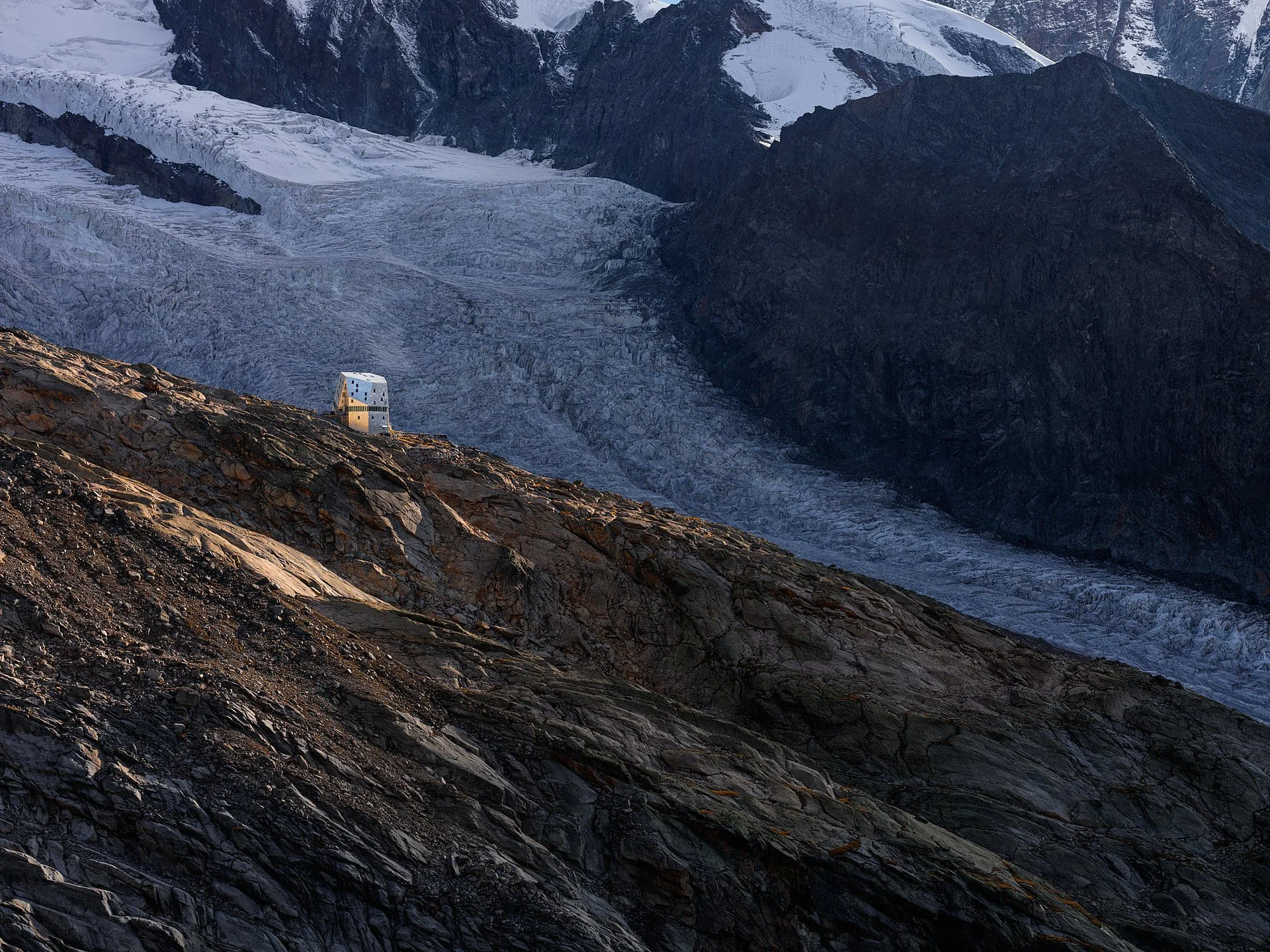 Monte Rosa Hütte Architekturfotografie