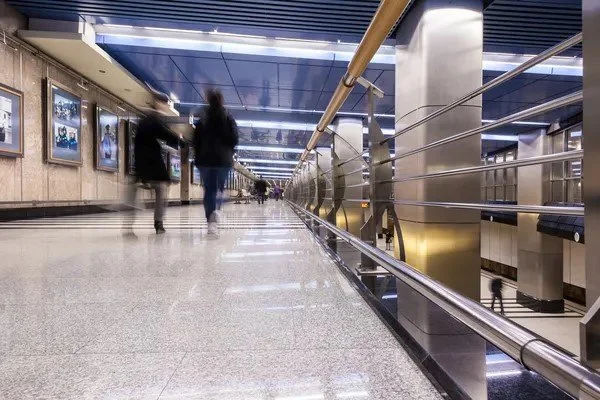 LOCAUX PROFESSIONNEL CENTRE COMMERCIAL