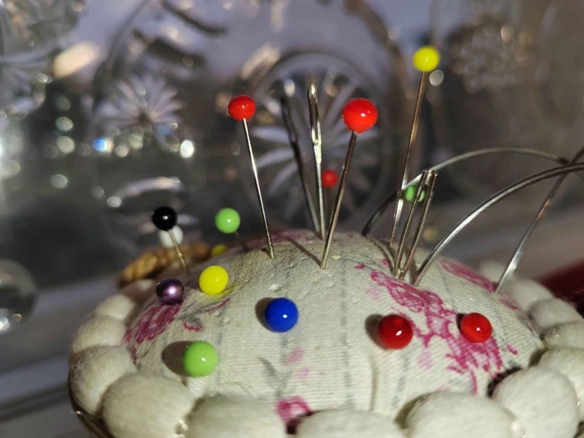 neulatyyny nuppineula tyopaja pikkupaja