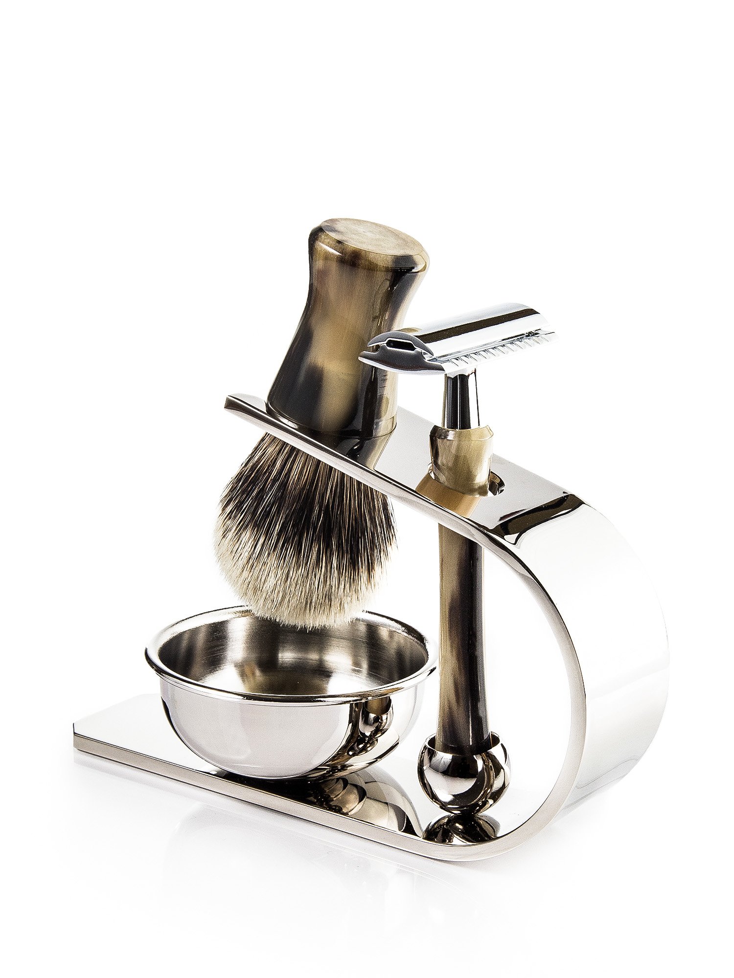 Genuine horn shaving set with safety razor