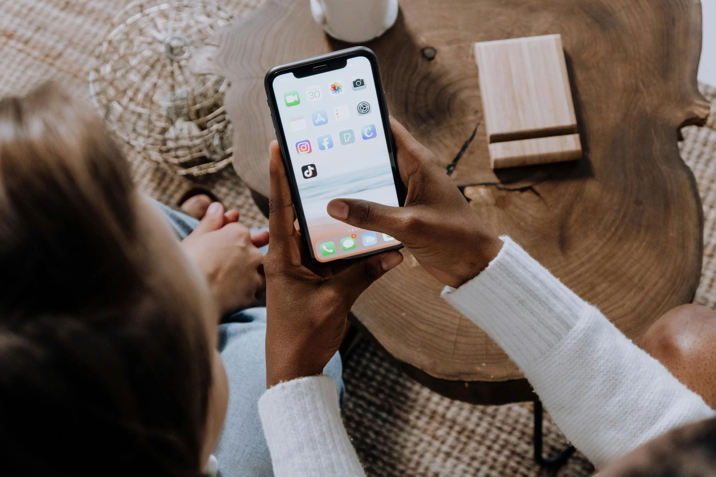 Instagram for Therapists: How to Attract Your Ideal Clients Without Feeling Salesy