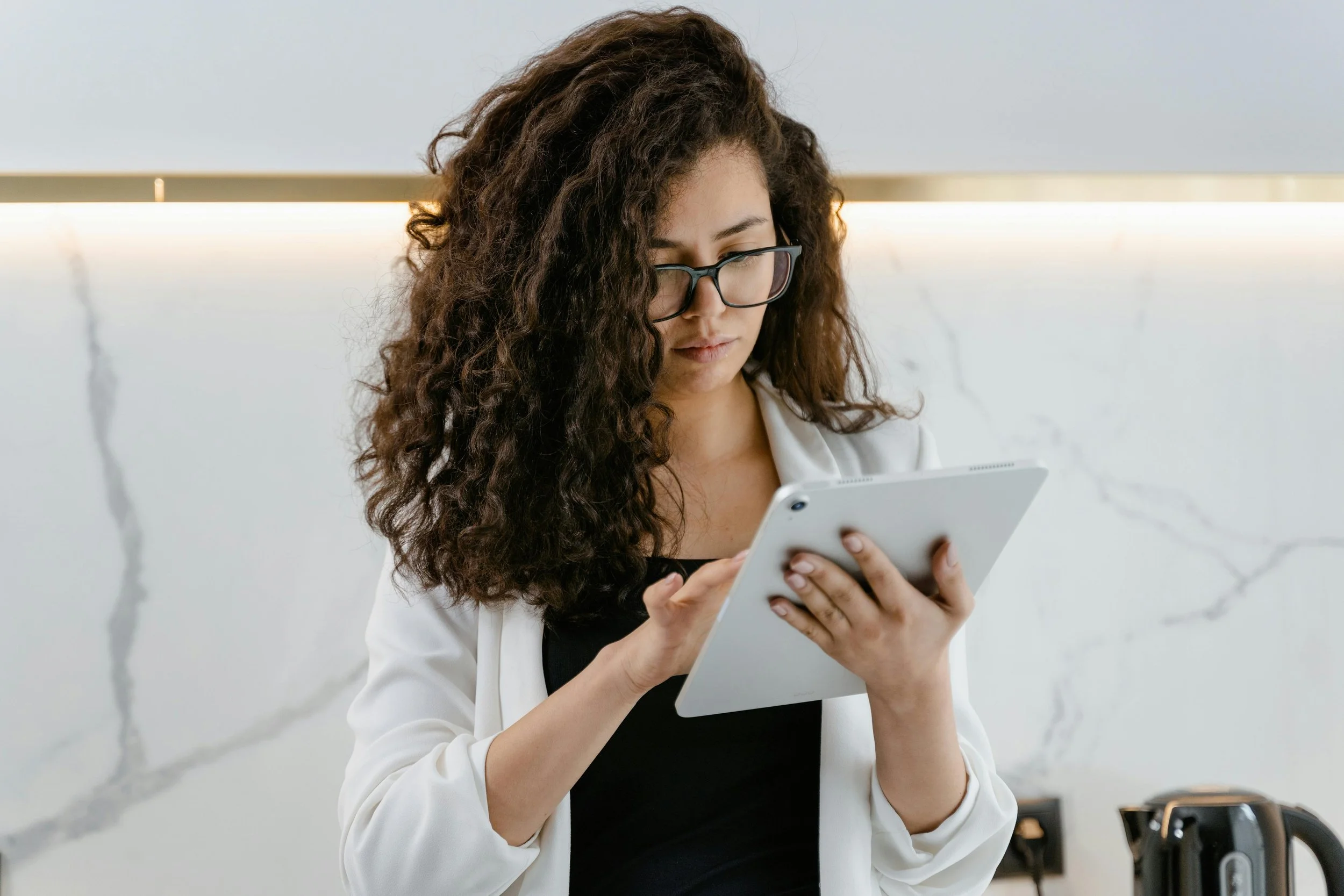 The Lonely Leadership Journey: Why Therapists Scaling Their Business Need Community