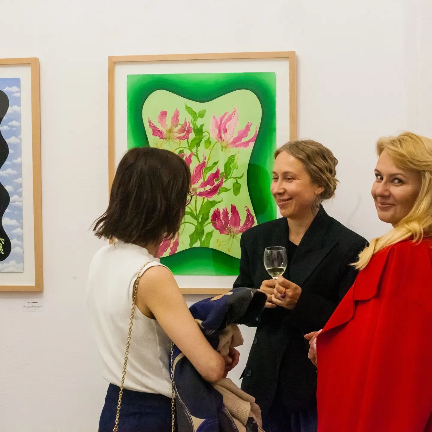 Last call to see, last call to meet! 

Zapraszam dziś na celebracje końca mojej wystawy w @galeria_przeswit od godz. 17h (do 20h) oraz dalsze rozważania na Naturą ludzką.

📸@dominika_szatkowska_photo
.
.
.
#finissage #flowersinart #happyending #pols