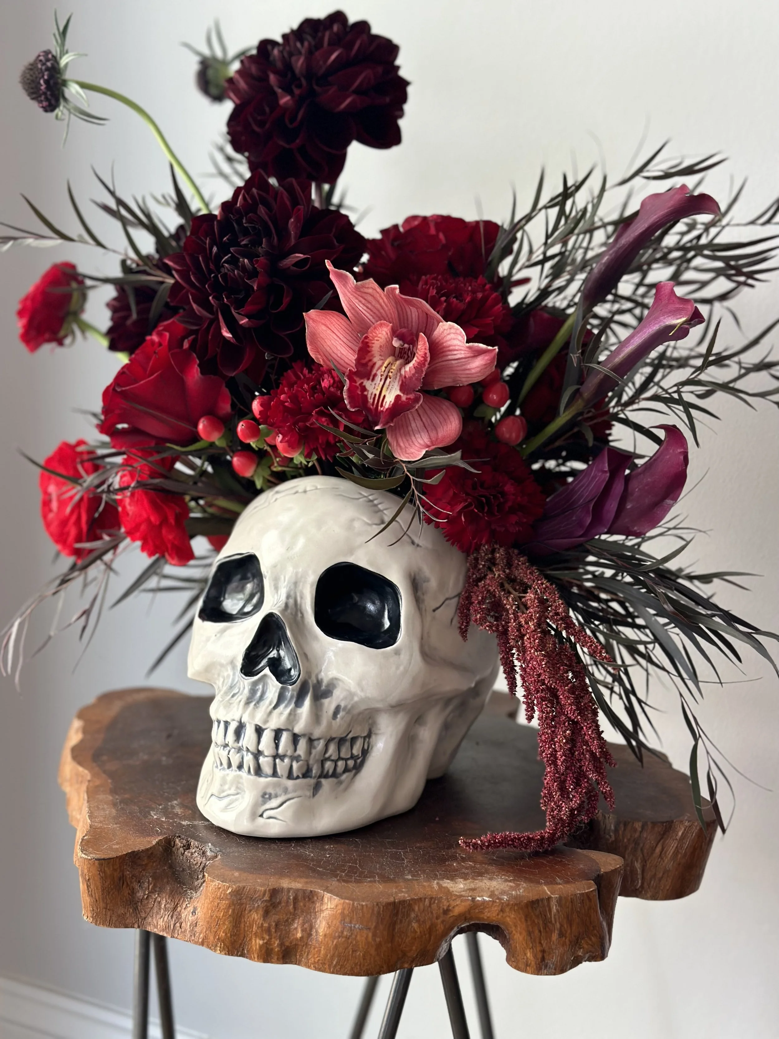 Elevating Halloween: Floral Designs That Bring the Perfect Spooky Vibe