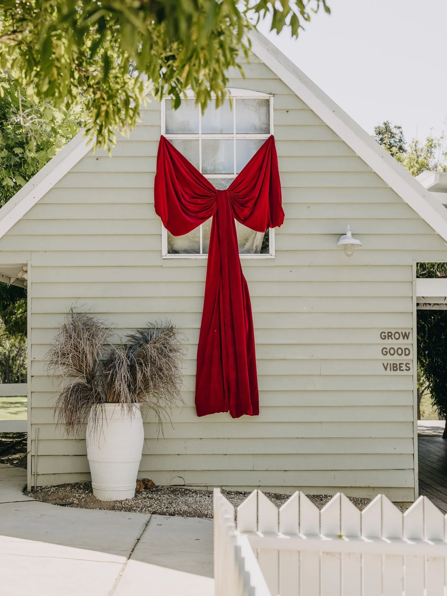 CHRISTMAS FESTIVAL AT MEELUP FARMHOUSE ✨

Christmas Festival week is here! Join us this Sunday, 14 December, from 4pm&ndash;8pm for our magical Christmas Festival. Wander the grounds, enjoy live music, browse our beautiful local market stalls, and in