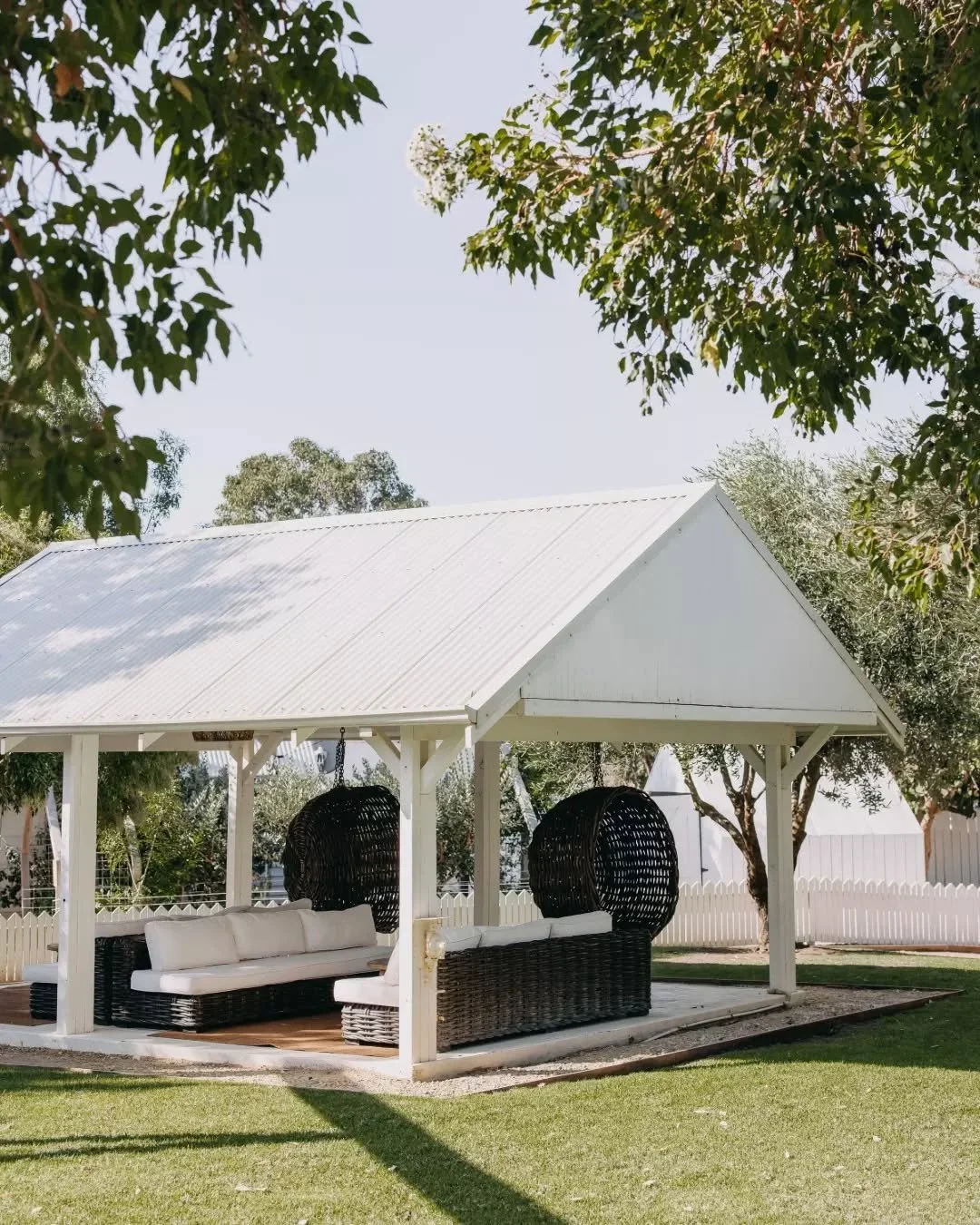 There&rsquo;s a little magic in every corner at Meelup Farmhouse. Join us from 9am and let the weekend unfold with great company, farmyard friends, and all the good vibes.

Join us, link in bio.