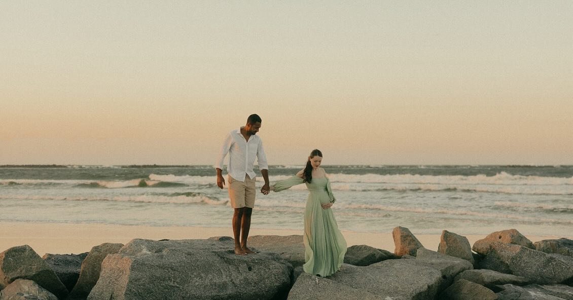 Is it baby fever or am I just obsessed with this gallery? Or is it a little bit of both? 

Sending so much love with this gallery delivery for Josh + Julia

#maternityphotography #floridamaternityphotographer #floridamaternitysession #floridamaternit