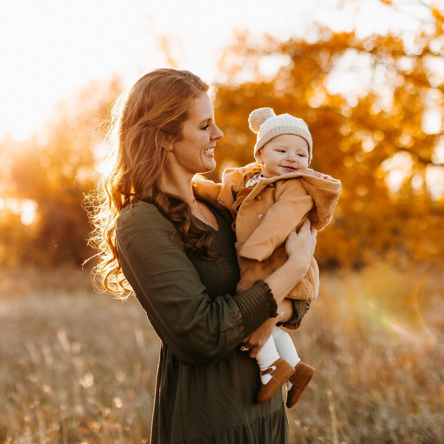 Golden hour is the best hour, am I right? 😍😍😍 
.
This park is in Cherry Creek and one of my favorites to shoot at all year long.