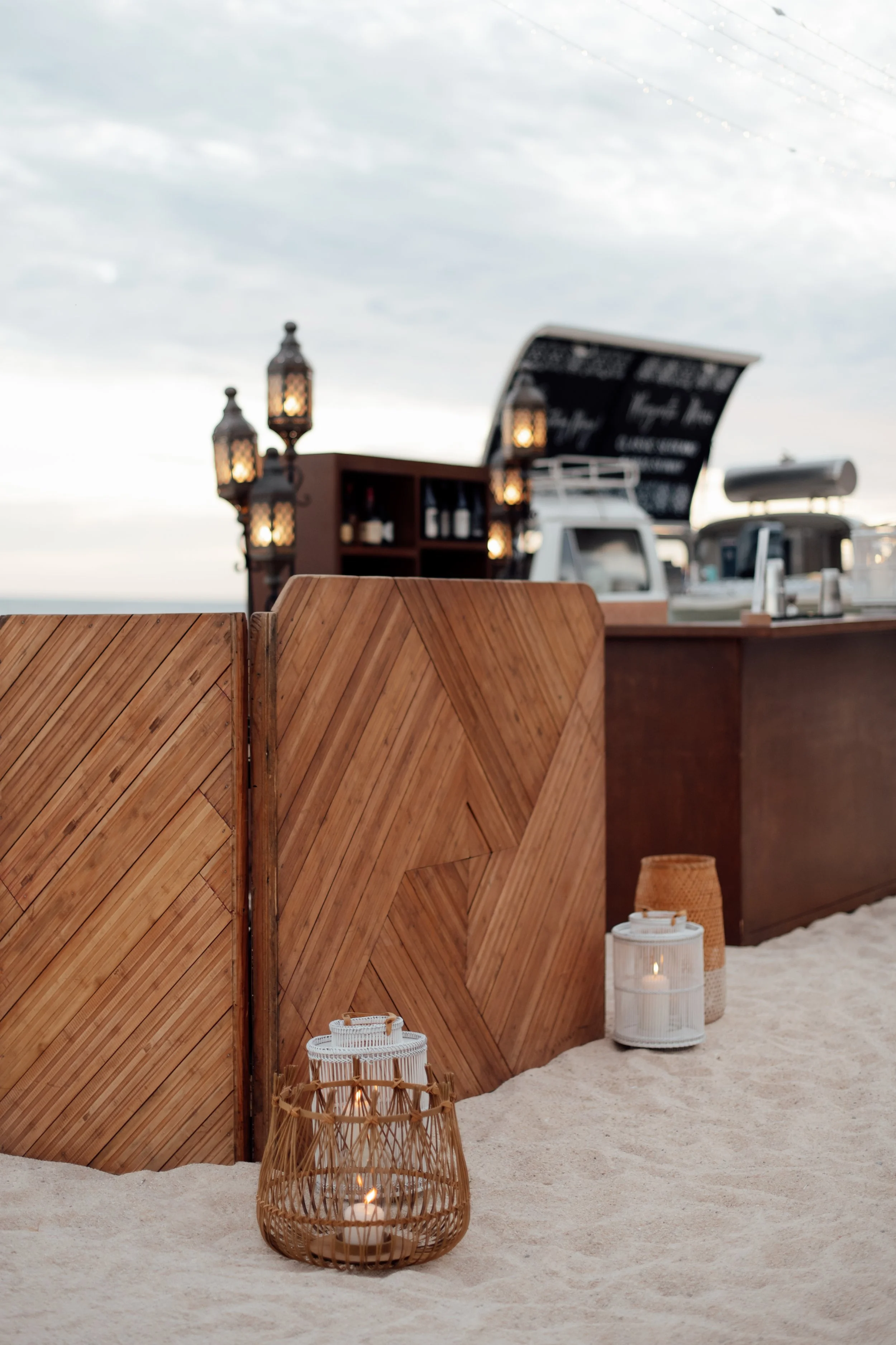 Palmillasetupbirthdaypartybeach:MKD032.jpg
