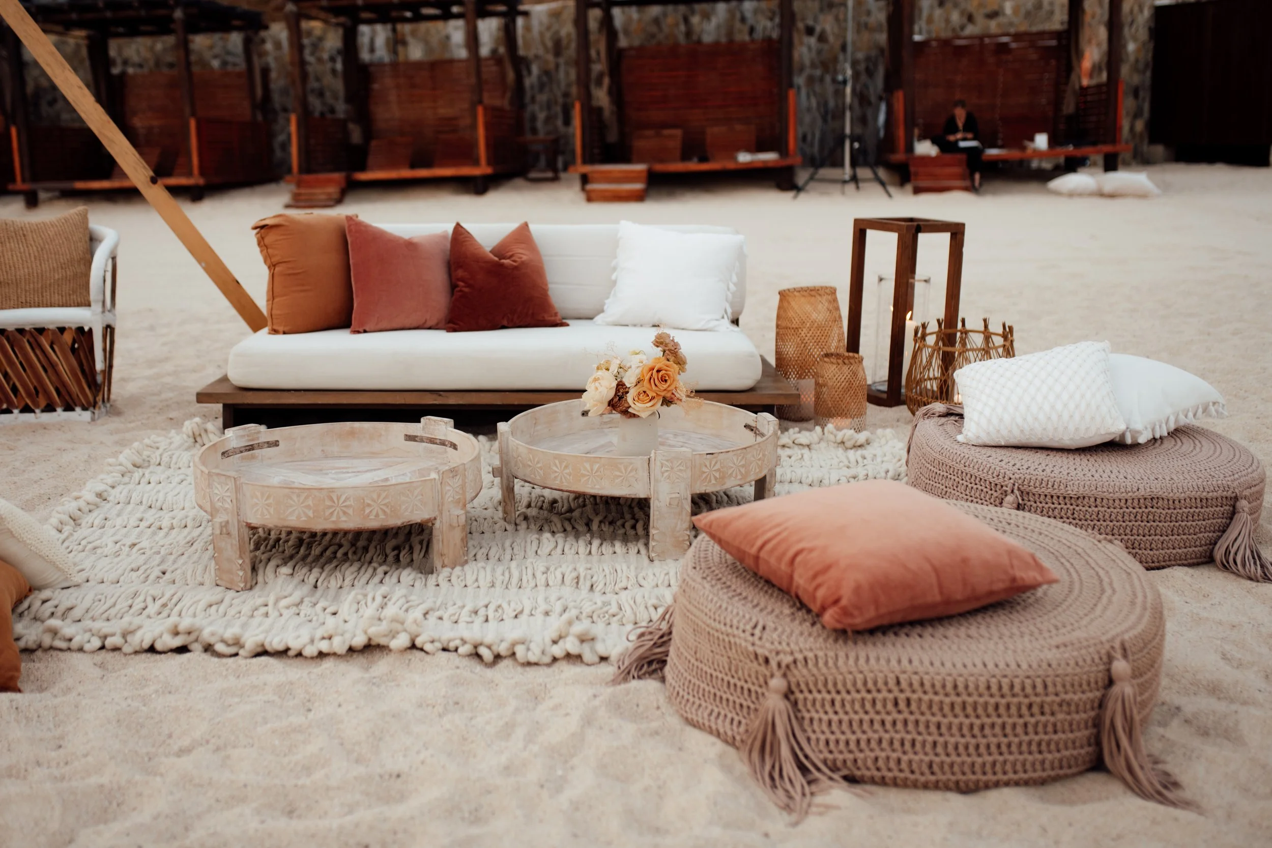 Palmillasetupbirthdaypartybeach:MKD054.jpg