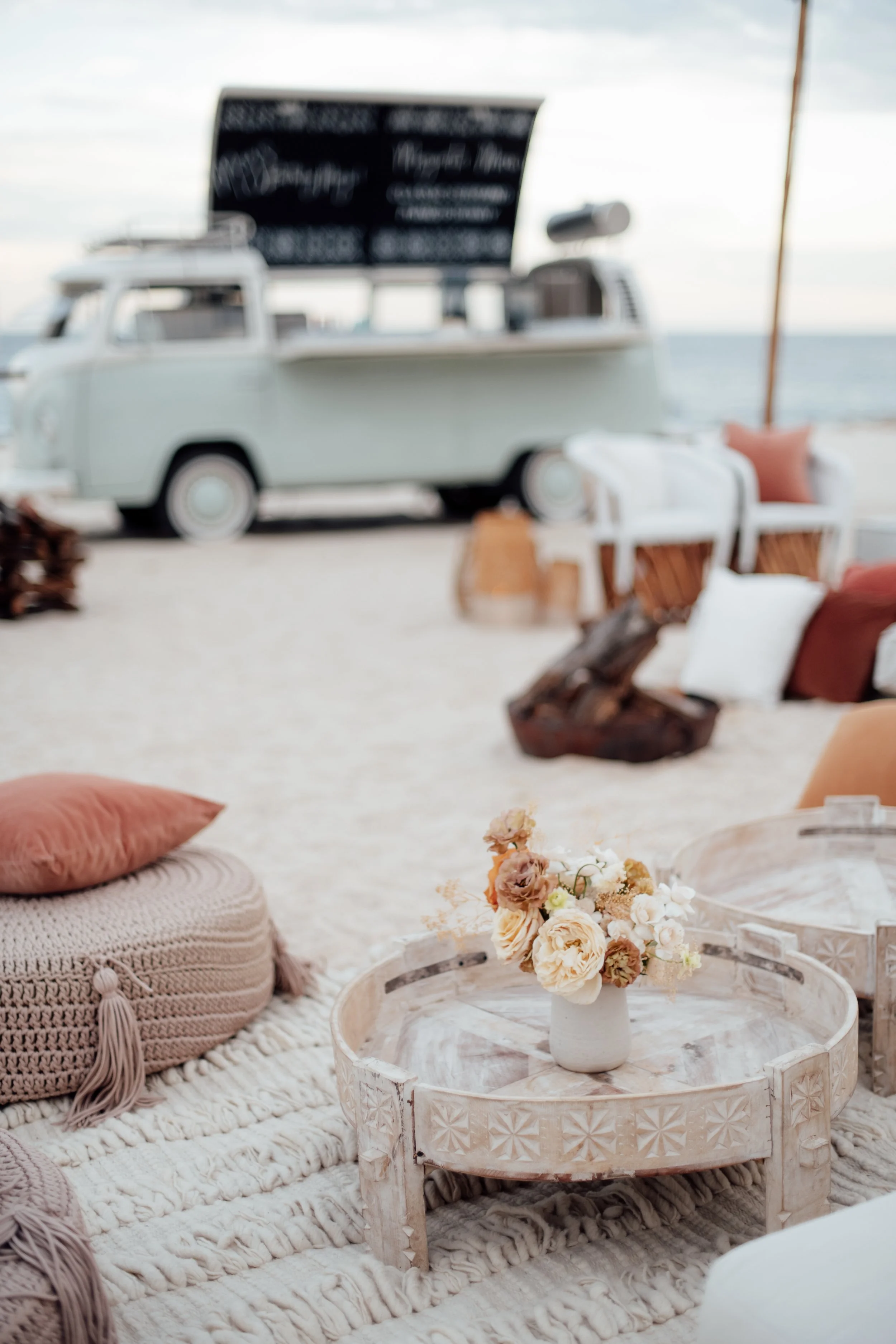 Palmillasetupbirthdaypartybeach:MKD024.jpg