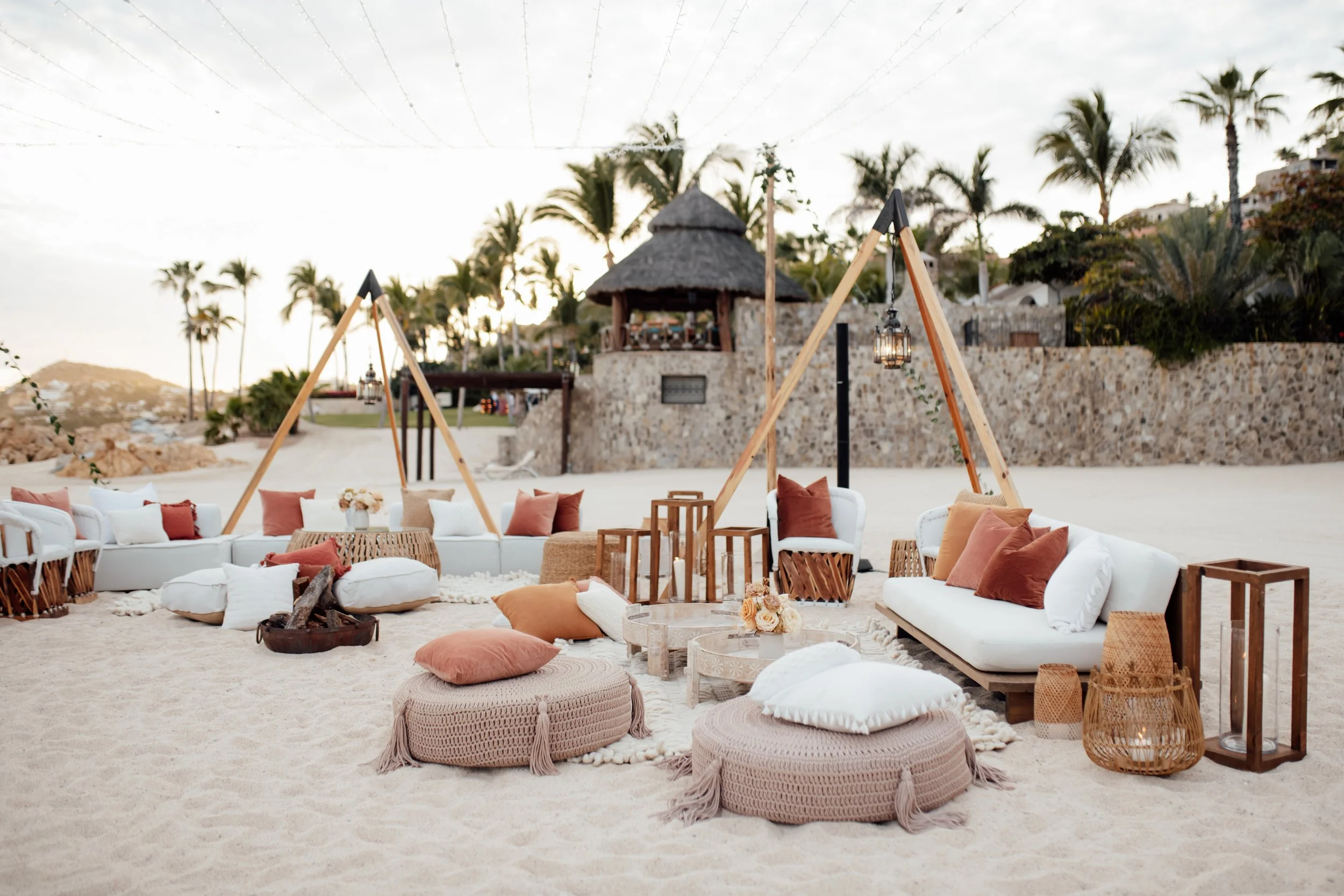 Palmillasetupbirthdaypartybeach:MKD007.jpg