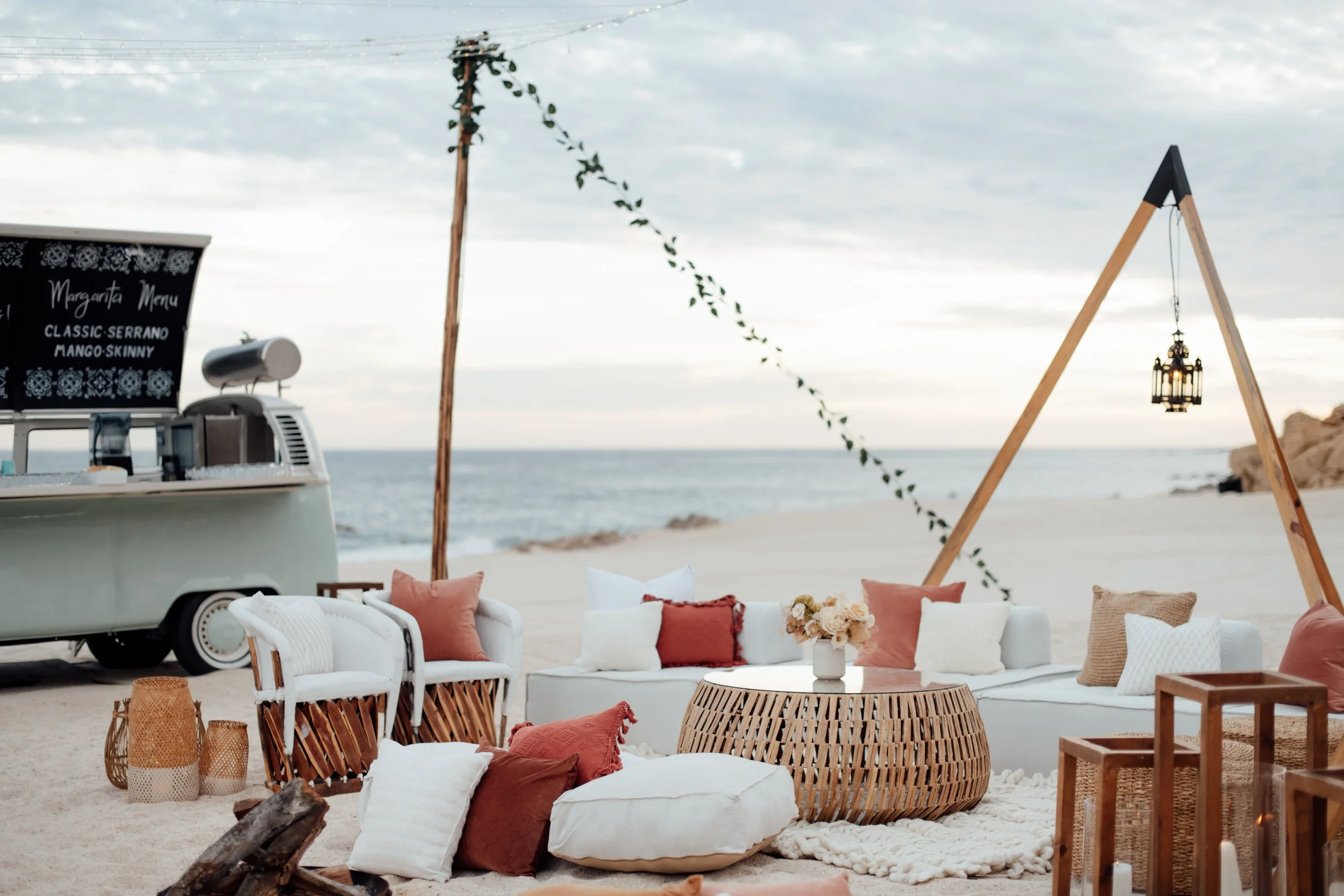 Palmillasetupbirthdaypartybeach:MKD026.jpg