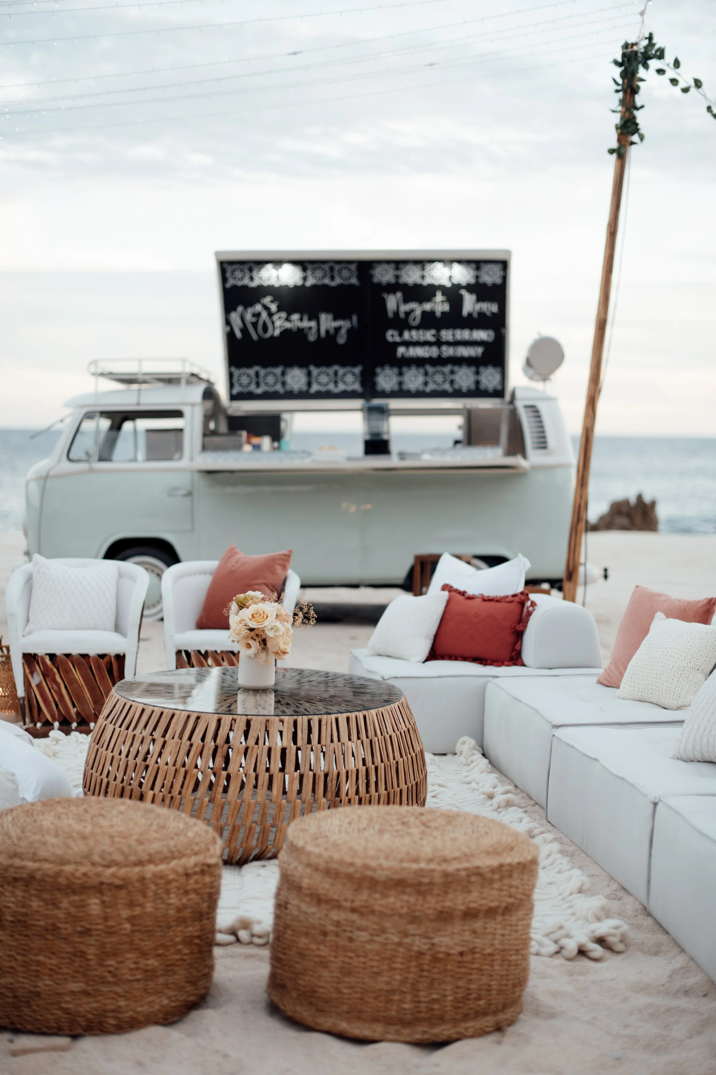 Palmillasetupbirthdaypartybeach:MKD040.jpg