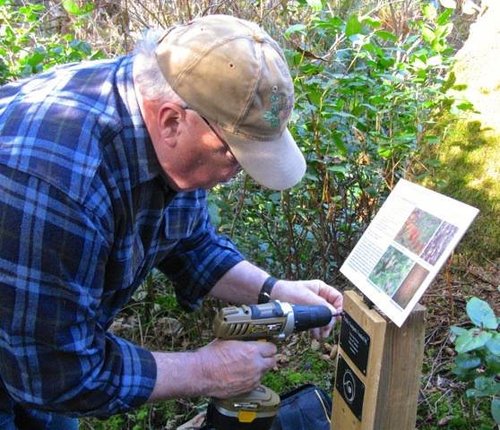 Botanical Garden Signs | Custom Plant Identification Signs — Lark Signs
