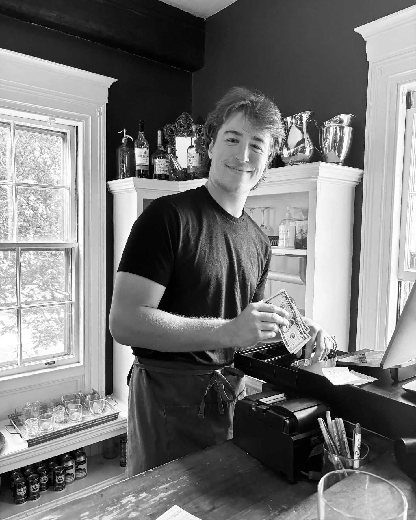 If you haven&rsquo;t met Curtis yet, come on in! He&rsquo;s here Sundays, Mondays, and Tuesdays from 4-9 mixing delicious cocktails and serving frosty Maine beers. And being charming. #mainesummer2024 #brunswickmaine #classicinn #classicporch #villag