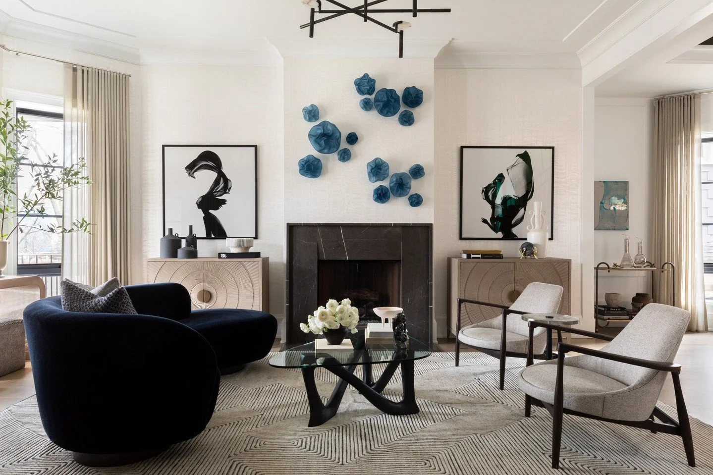 A room for every season. ⁠
⁠
I've never been one to design for a specific season.  Who has time to swap out pillows, artwork, and decor several times a year? ⁠
⁠
Design it once.  Do it well. Leave it.⁠
⁠
What makes this room cross not only seasons bu