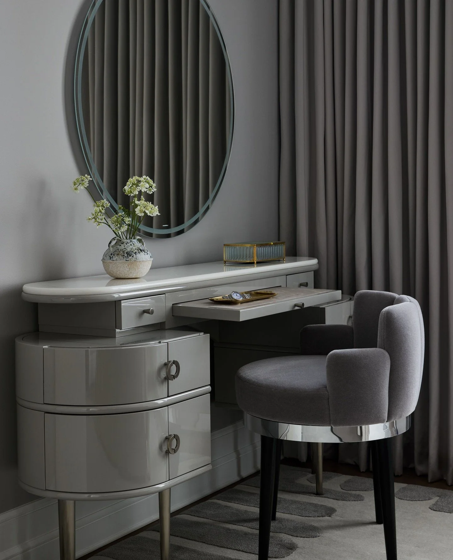 This sweet vanity space is worth a second look. Our @en_vie_collection Carolina vanity chair is bringing sensual vibes in her lavender mohair looking just perfect for a Queen to perch. She has found her perfect match in this beauty by @devondevon_off