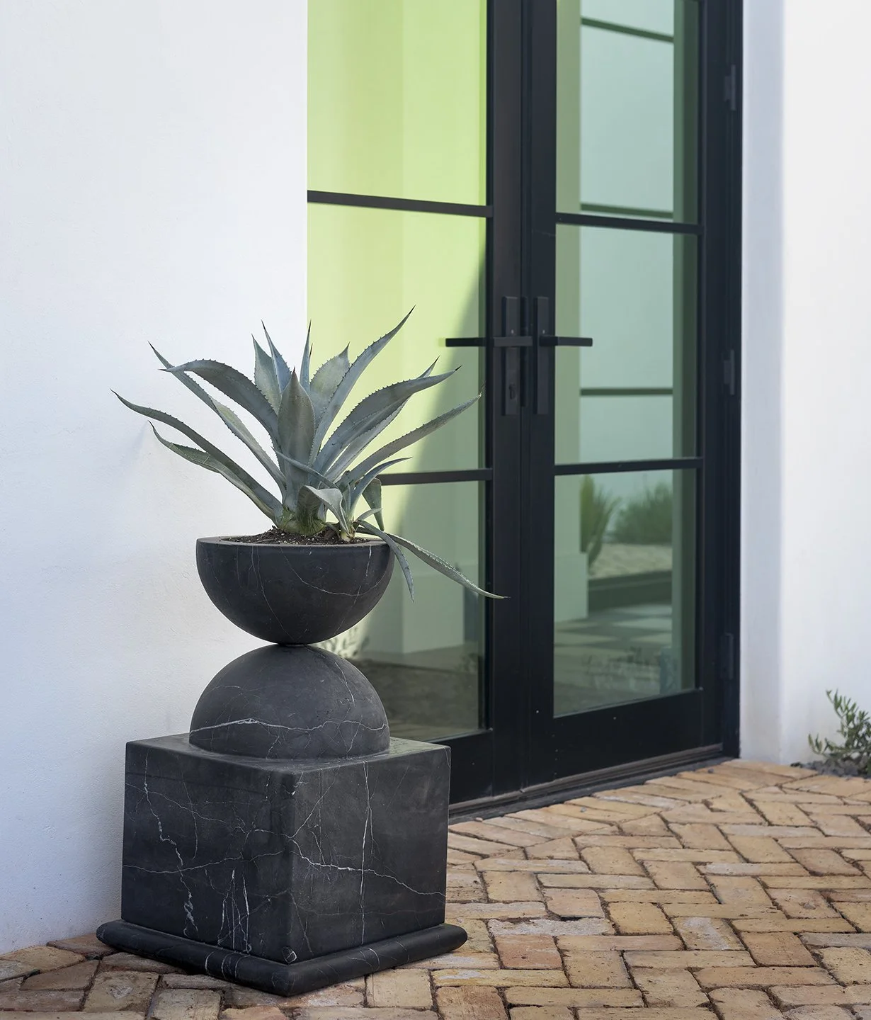 Mondi, Material Bespoke Stone + Tile, Stone, Marble, Modern, Denver, Chicago, Black, Outdoor, Planter