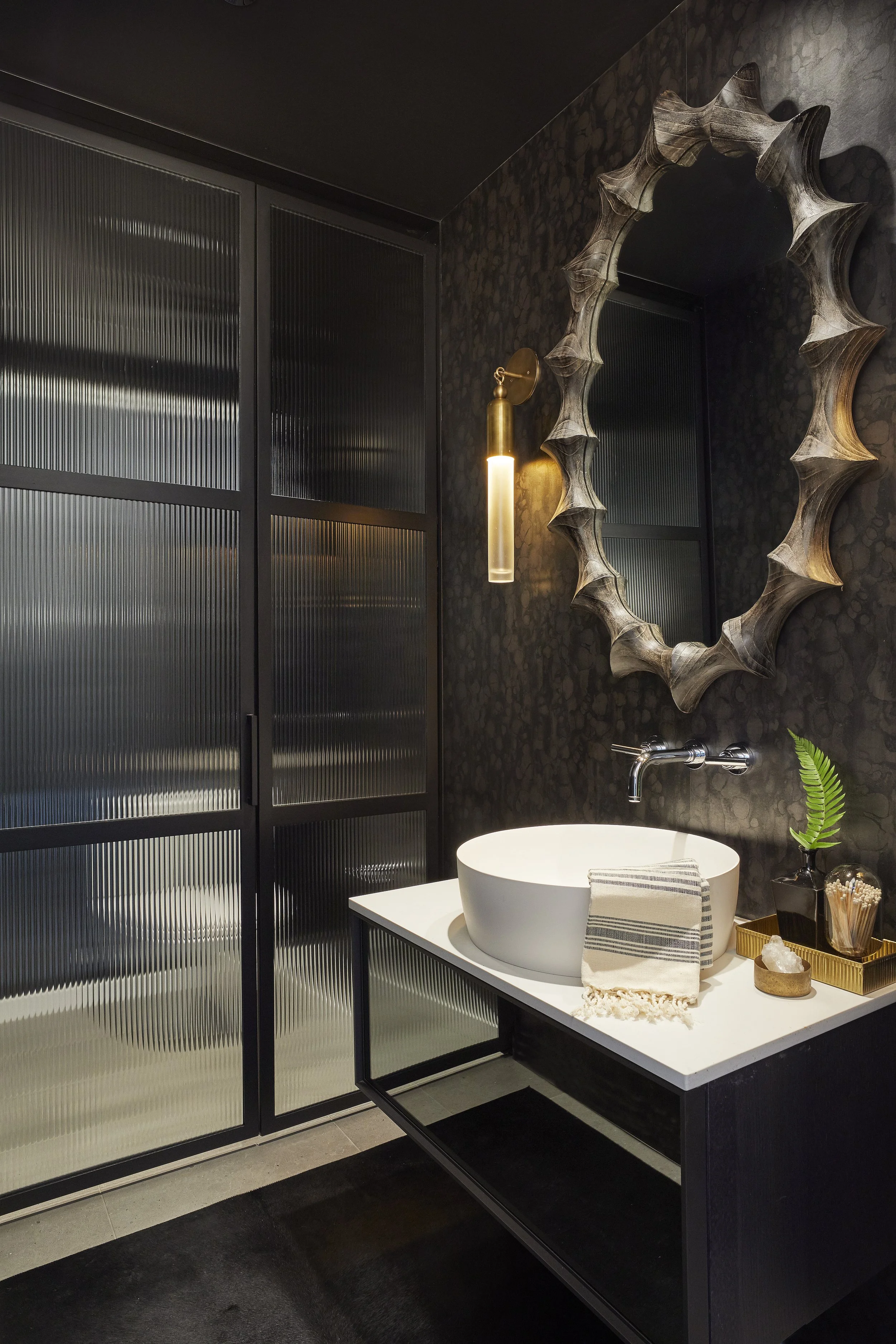 Mondi, Luxury, Chicago, Denver, Residential, Interior Design, Interior Designer, Design Firm, Renovation, Modern, Condo, Penthouse, High Rise, City Skyline, Moody, Black, Gold, Brass, Water Closet, Fluted Glass, Primary Bathroom, Master Bathroom