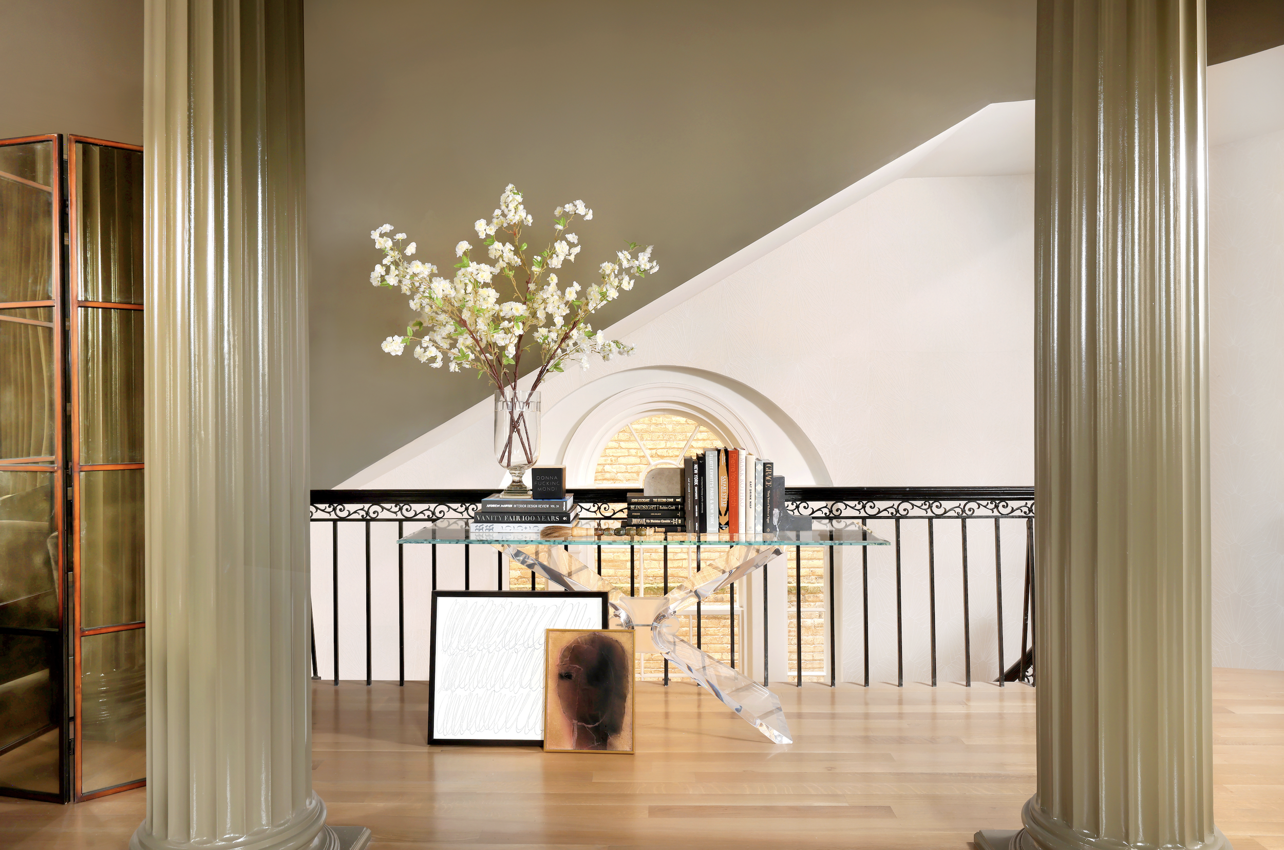 Mondi, Luxury, Chicago, Illinois, Denver, Colorado, Residential Interior Design, Interior Designer, Design Firm, Renovation, Modern, Show House, Luxury Townhouse, Glass Console, Statement Art, David Adler