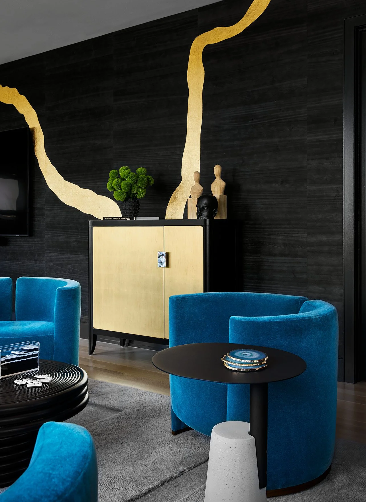 Mondi, Luxury, Chicago, Illinois, Denver, Colorado, Luxury Residential Interior Design, Luxury Interior Design Firm, Renovation, Formal Sitting Room, Living Room, Blue, Statement Wall, Brass, Gold, Black, Curved Chairs
