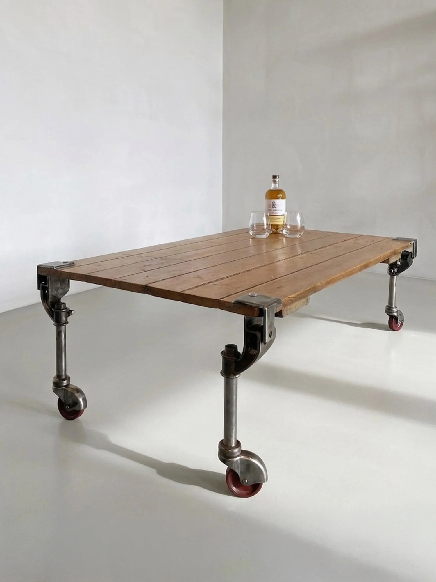 rustic-coffee-table-castor-legs-main.jpg