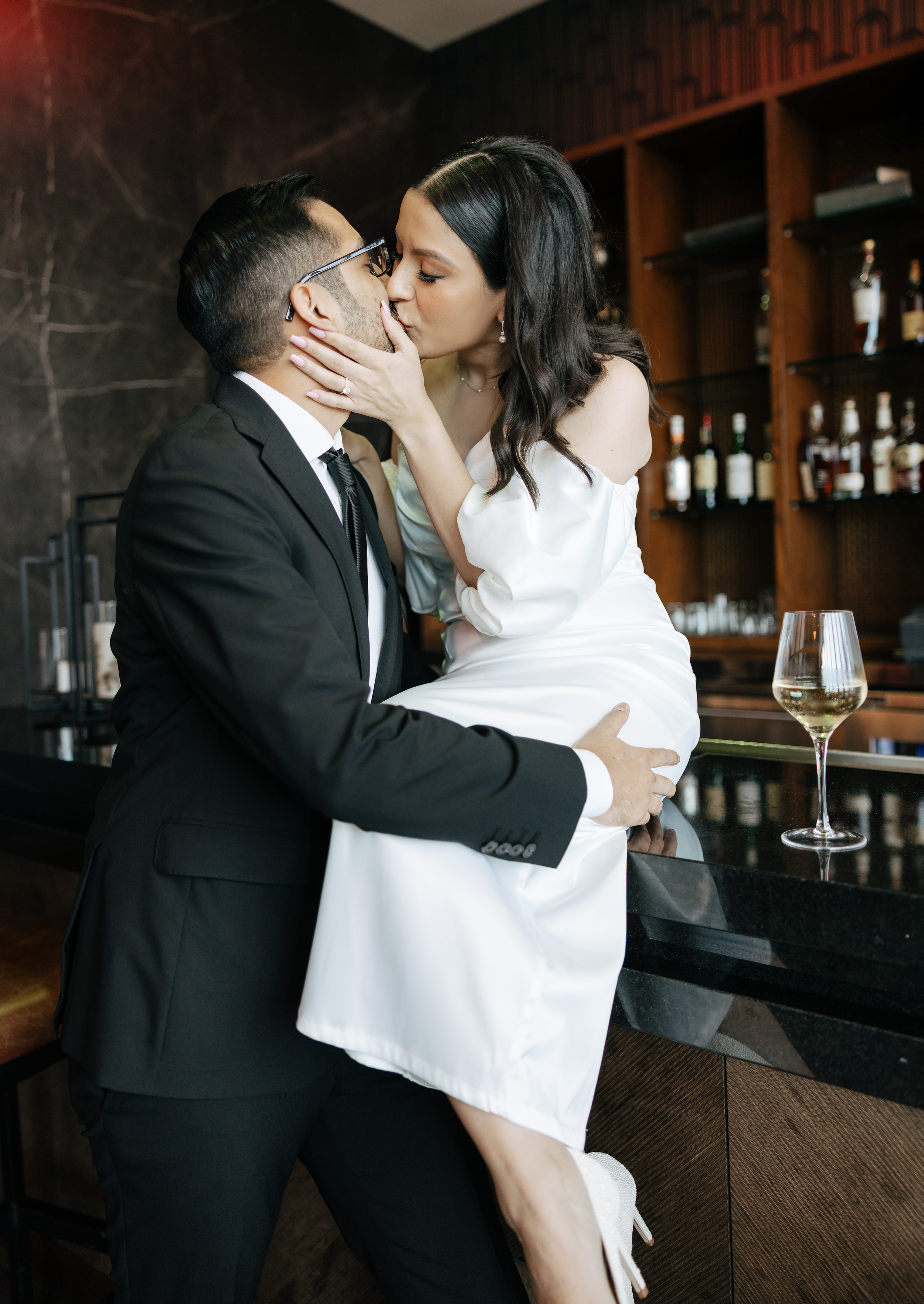 Thompson-Hotel-San-Antonio-Engagement-At-Moon-Daughters-Bar-9.png
