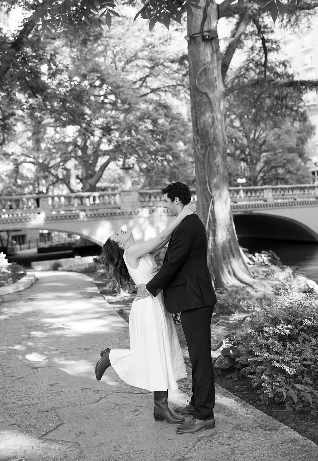 Downtown San Antonio engagement photos-73.jpg