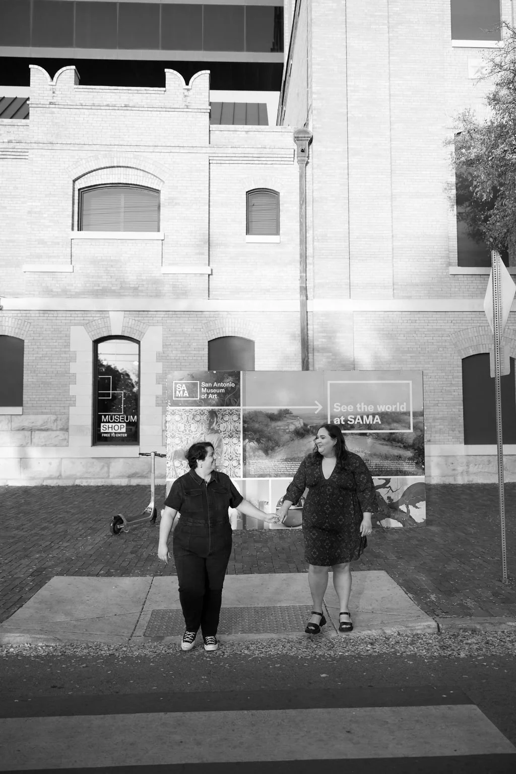 San Antonio Museum of Art engagement photos-70.jpg