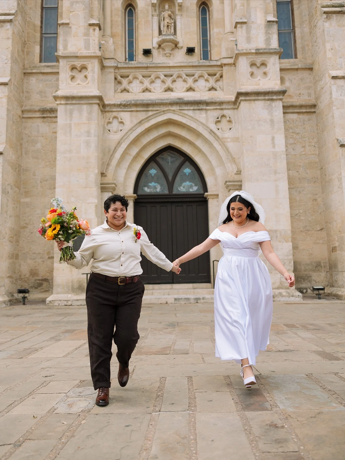 A windy elopement day with Alyssa + Amber, complete with celebratory cocktails and lots of laughs 🥂💍

San Antonio Wedding Photographer, San Antonio Elopement Photographer, LGBTQ+ Wedding Photographer, Austin Elopement Photographer