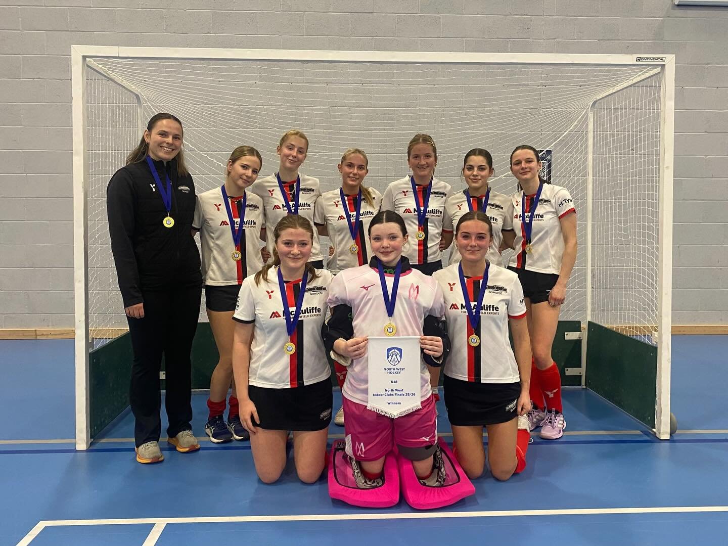Girls U18 North West Indoor Champions ❤️🖤

Well done to our U18 Girls who won the @north_west_hockey Indoor U18 Tournament today
4-0 win vs @timperleyhockey 
1-0 win vs @deeside_ramblers_hockey_club 

Looking forward to our other age group teams com