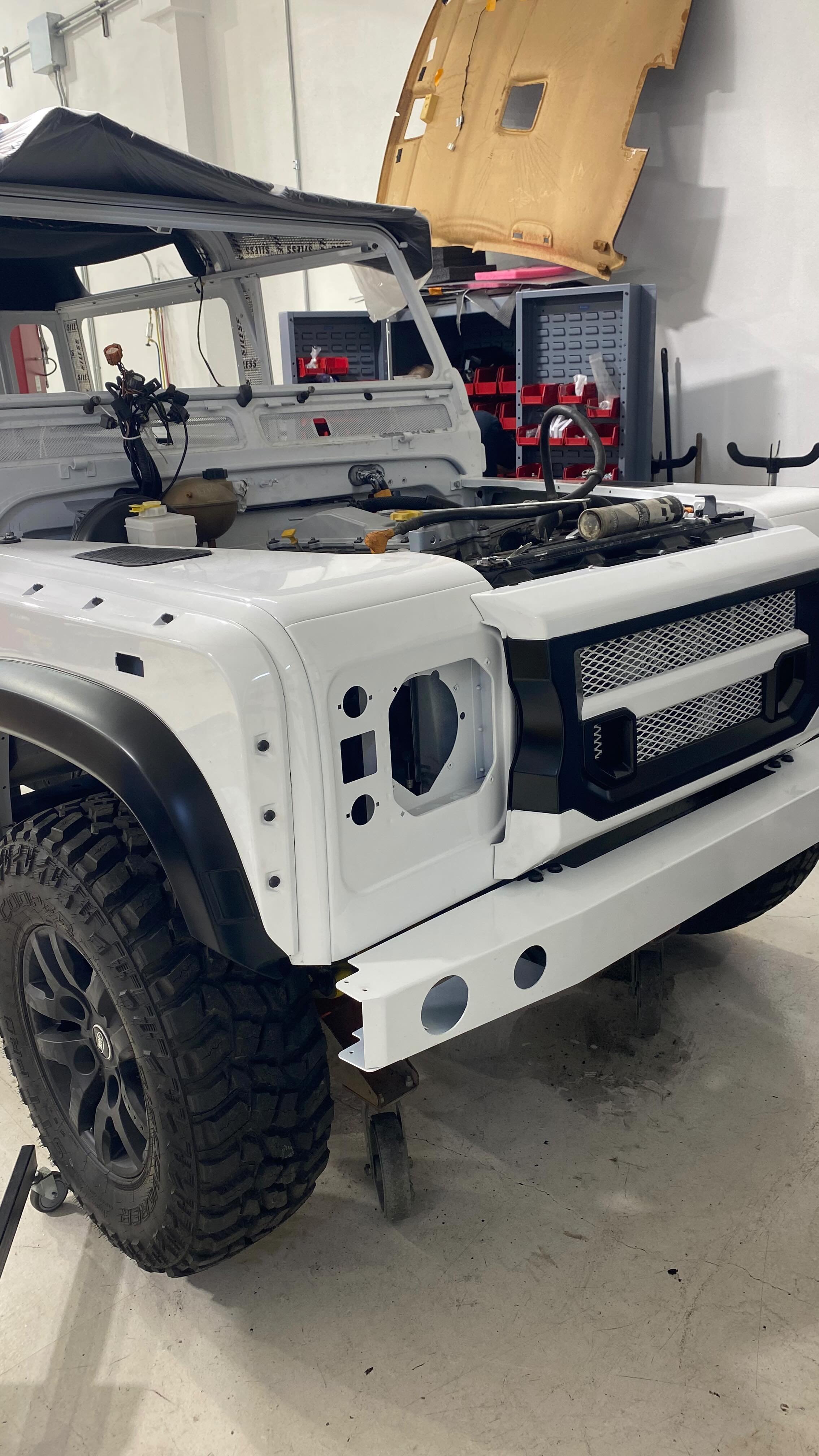 Project “Fiji” nearing completion. Final assembly in full swing. If you’re looking to upgrade or maintain your defender we will be happy to accommodate. Alternatively we can design and spec your dream Defender from the ground up! We