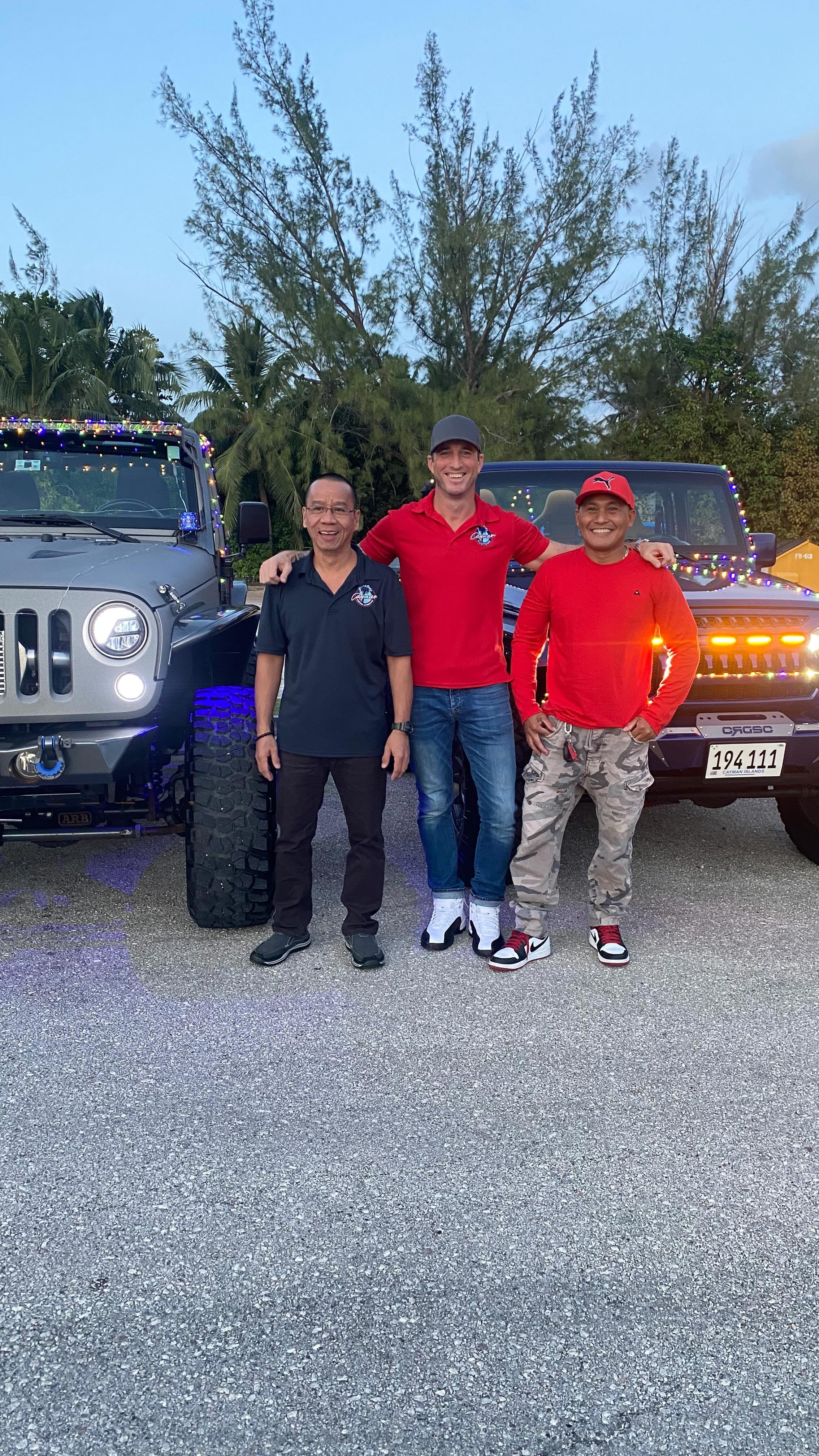 Honored to be a part of the @jeep.345 Christmas parade in support of @ncvo_caymanislands 🎄🌴. Shout out to @garyallen566 for organizing so many beautifully decorated jeeps. The convoy brought so many smiles and so much Christmas spirit was spread. L