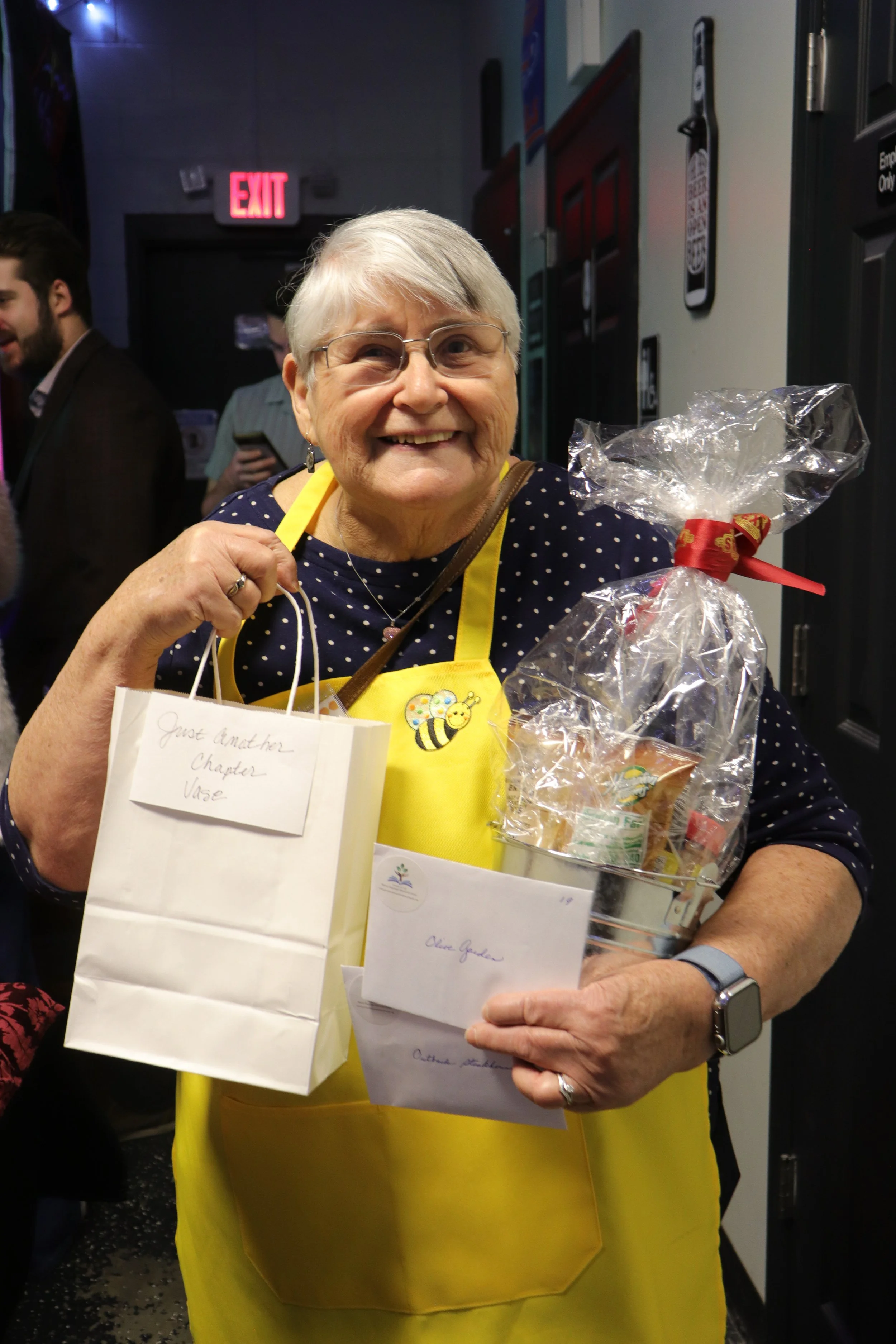 Judi w Auction Prize.JPG