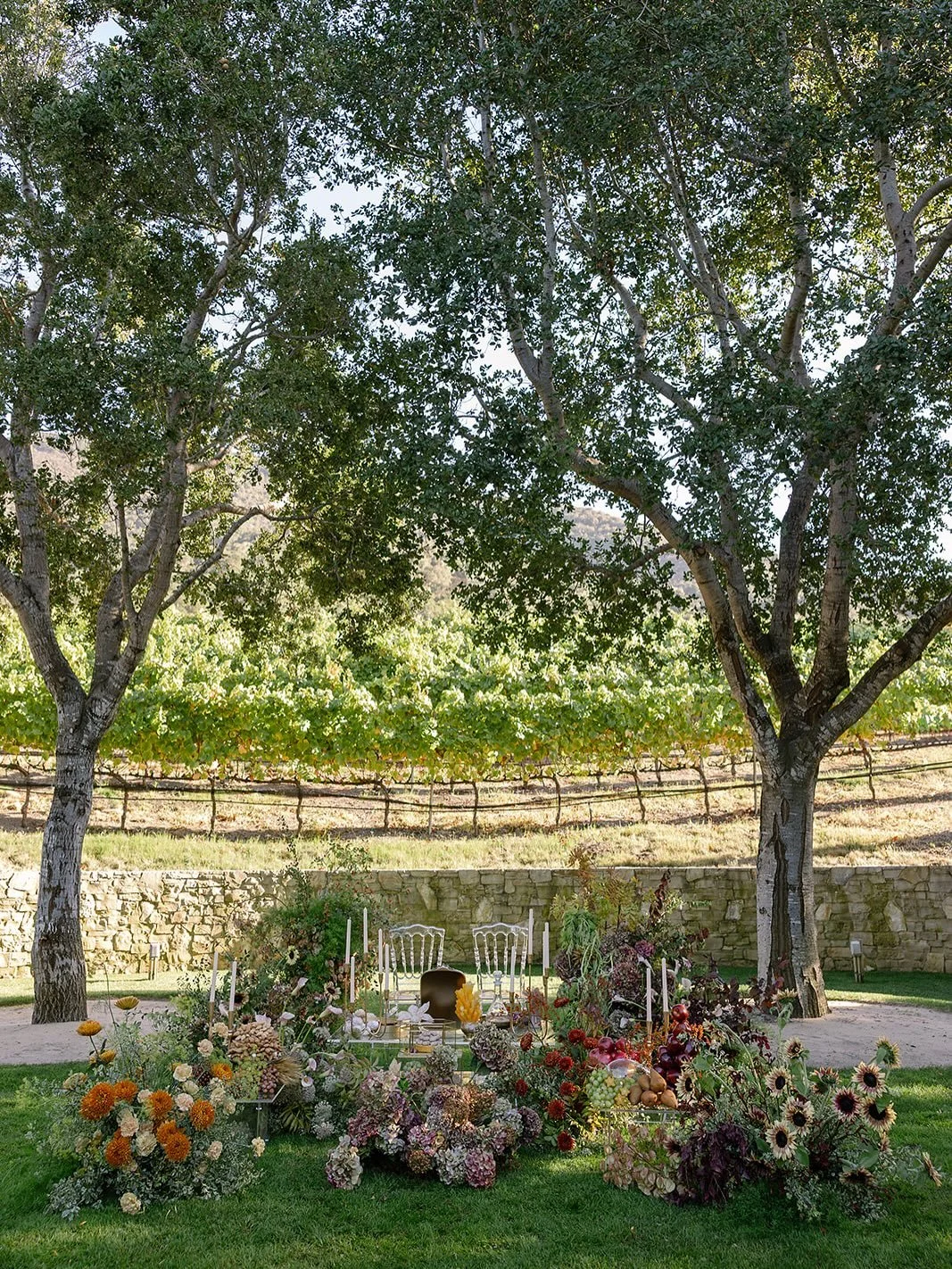 Beautiful sneak peeks by @danielamonziphoto  for N&amp;A in October, a reminder of all the reasons we love autumn oh so much ✨

The incredible team! 
Planning &amp; Design: @somethingblueproductions
Photographer: @danielamonziphoto
Videographer: @cal