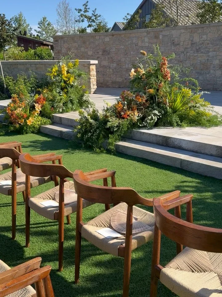 A BTS preview of our spring fever dream for A&amp;I&hellip;part I, to kick off our 2026 season. From the studio to wedding day with allll of our favorite spring flowers. Will never be over this one. ✨

@downeystreetevents @albanykatz @foundrentalco @