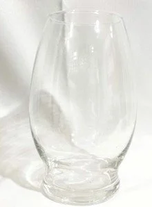 Curved medium glass vase, size 7" H. Qty 2.