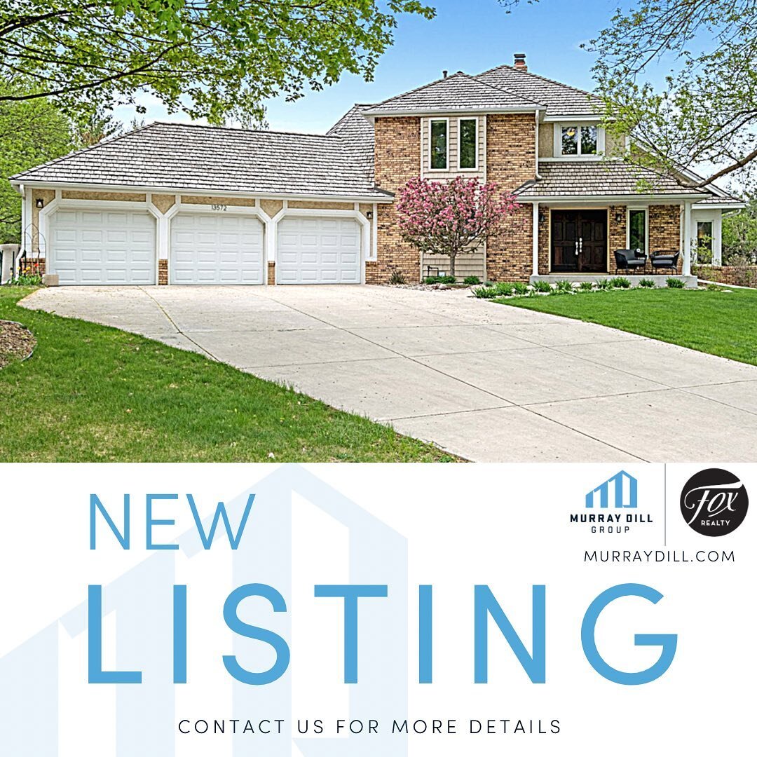 ✨ NEW LISTING✨
Stunning 🤩 Cardinal Creek home located in cul-de-sac w/ high end finishes throughout. 

Upon entering you'll be greeted by a gorgeous living room with vaulted ceilings, skylights ☀️, and an impressive stone fireplace 🔥. 

The main le