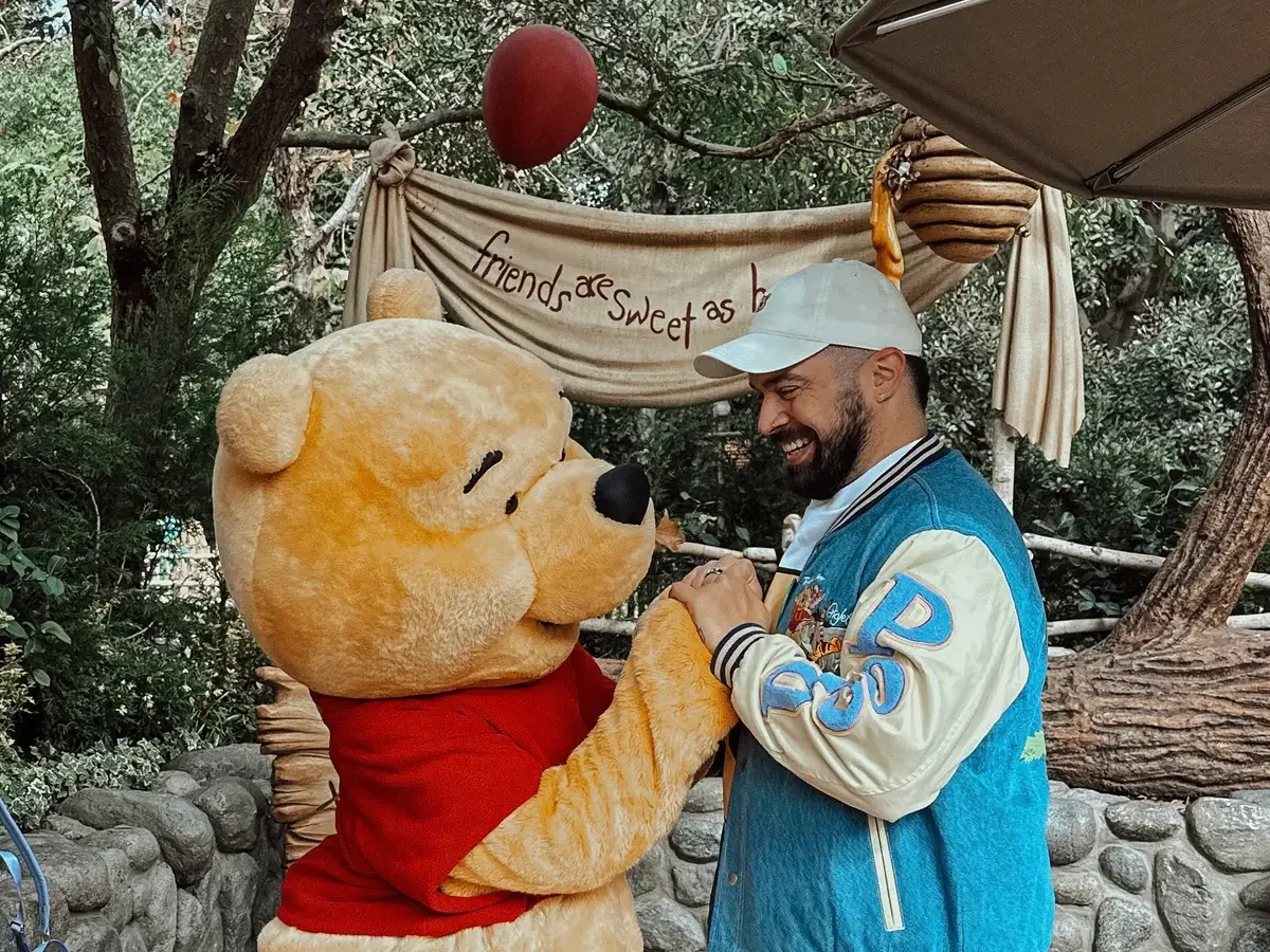 I've turned my Disney obsession into my livelihood. Here's how I turned my side hustle into a massive TikTok following with weekly trips to Disneyland.