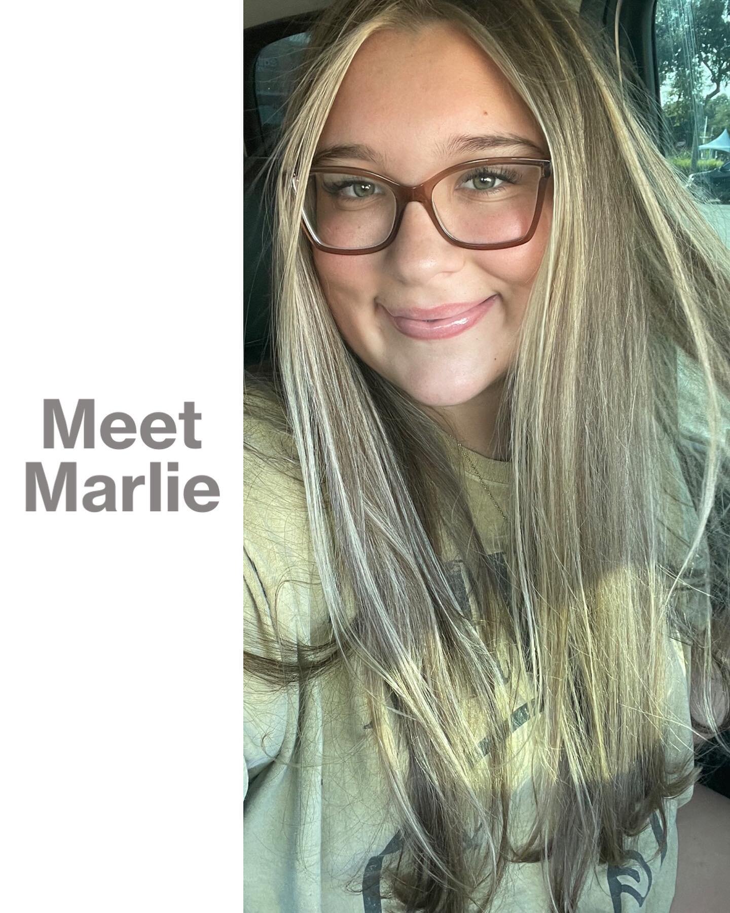 🌟 MEET MARLIE 🌟
Meet Marlie the newest member of our support staff.  When you see her bee boppin around the salon be sure to say hello. 
✨
Marlie likes: 
Sushi, shopping, and spending quality time with her friends and family.
✨
She dislikes:
Mustar