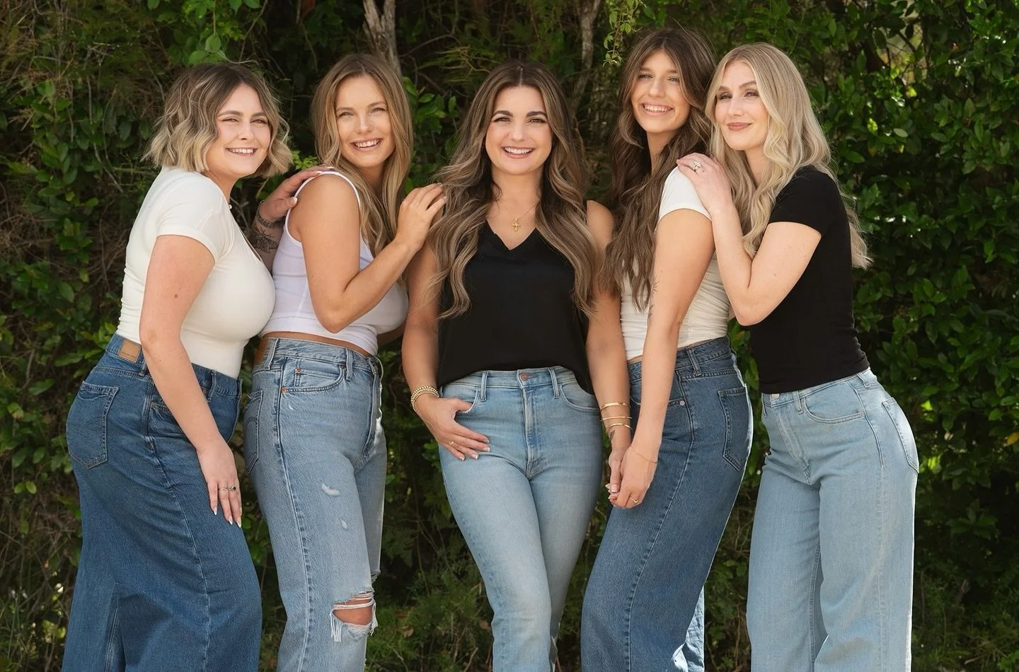 Wishing you and yours, a very Merry Christmas!  We pray this season brings you peace, joy and love.  We give all the glory to Him.  Thank you Jesus ❤️

With love,  Carrie, Tyler and The Fox Salon Team 🎄✨

The Fox Salon
904-580-3697
Thefoxsalon.com

