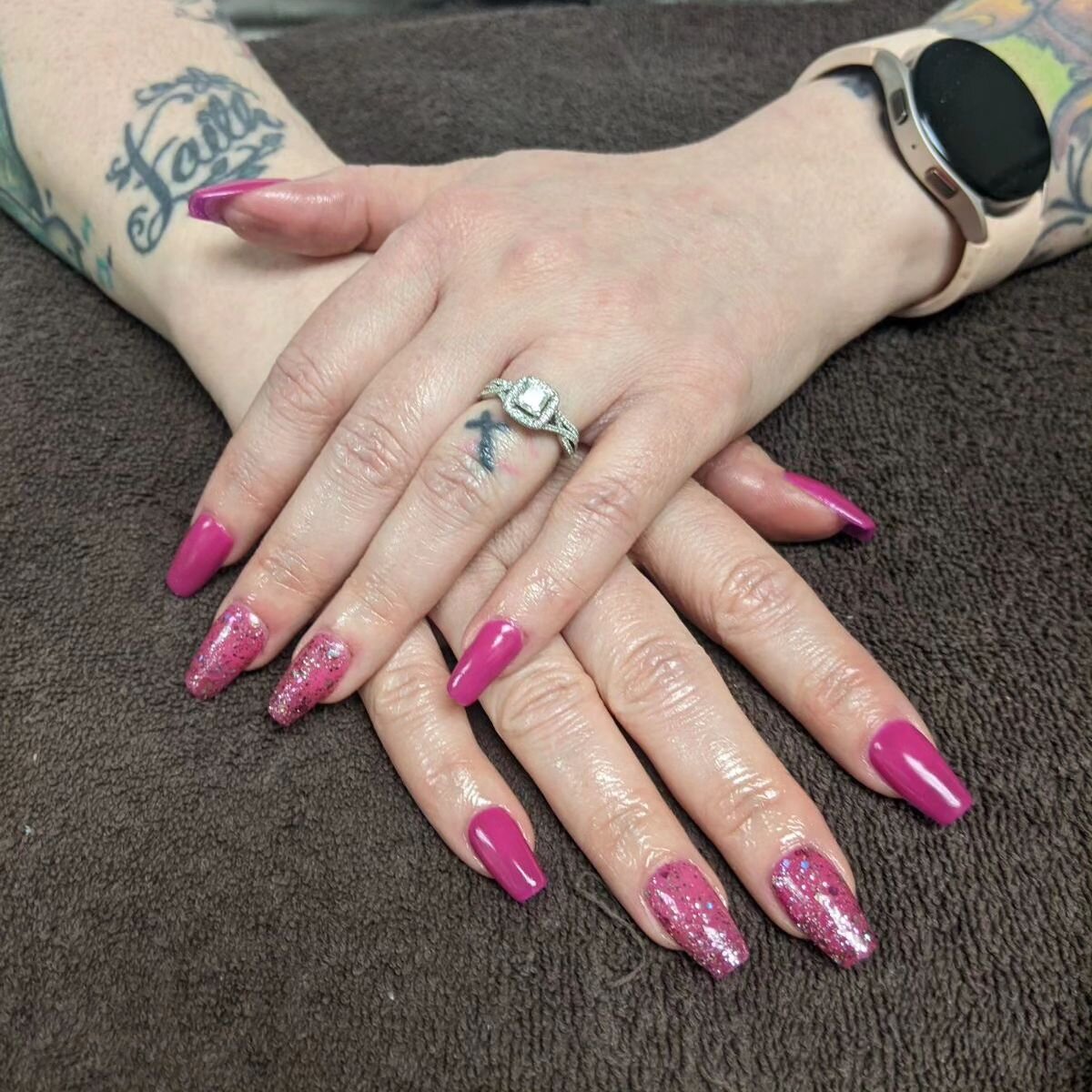 If you haven't tried the soft gel extensions, I highly recommend them. I'm hard on my nails, and these last me a good 3 weeks. They're also kinder to the natural nail. By Raven 

#theoneandonlysalon #softgelnails #prettynails #cheyennewyomingsalon #c