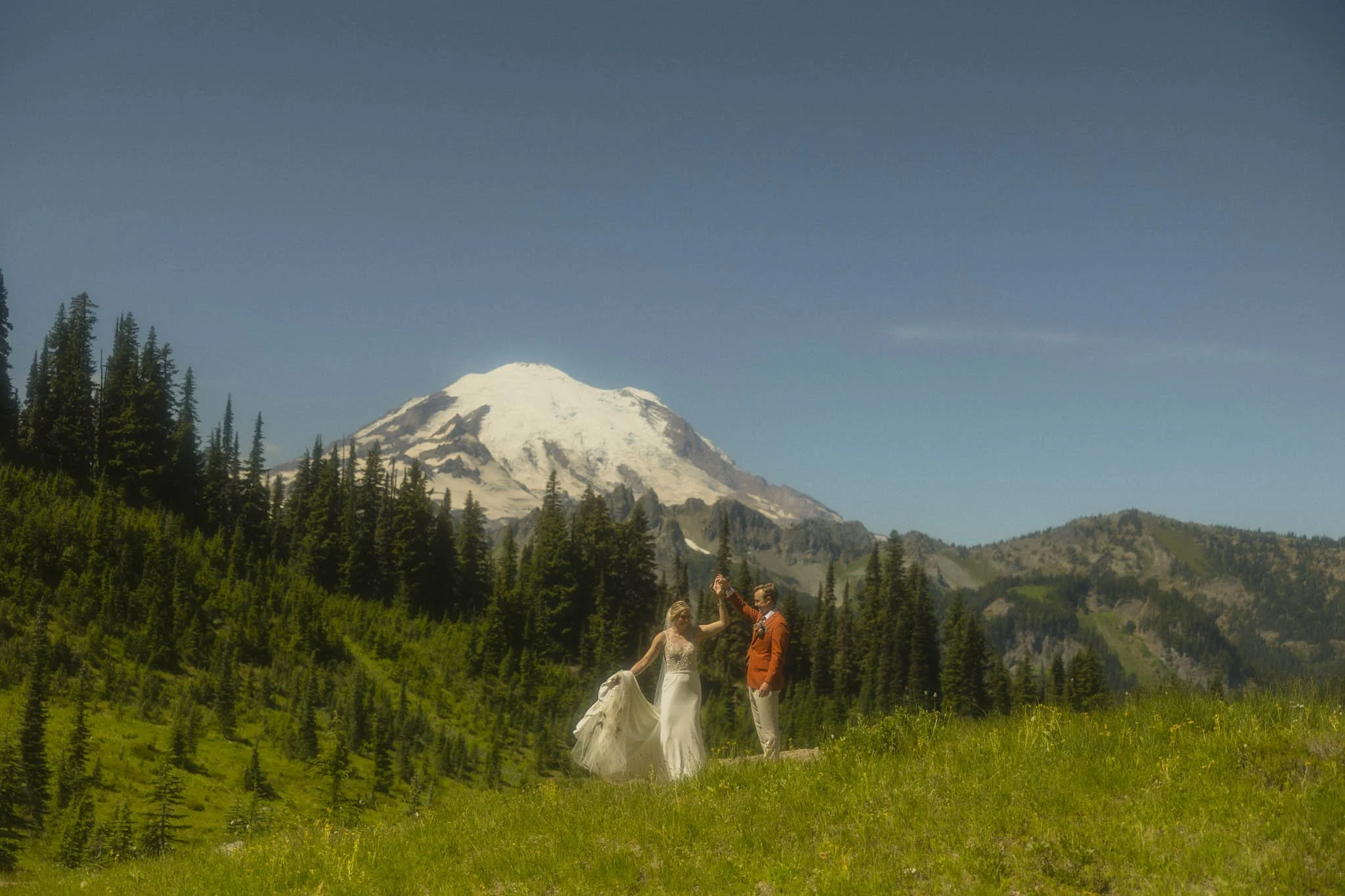 a couple getting married in Mt Rainier National Park during the summer