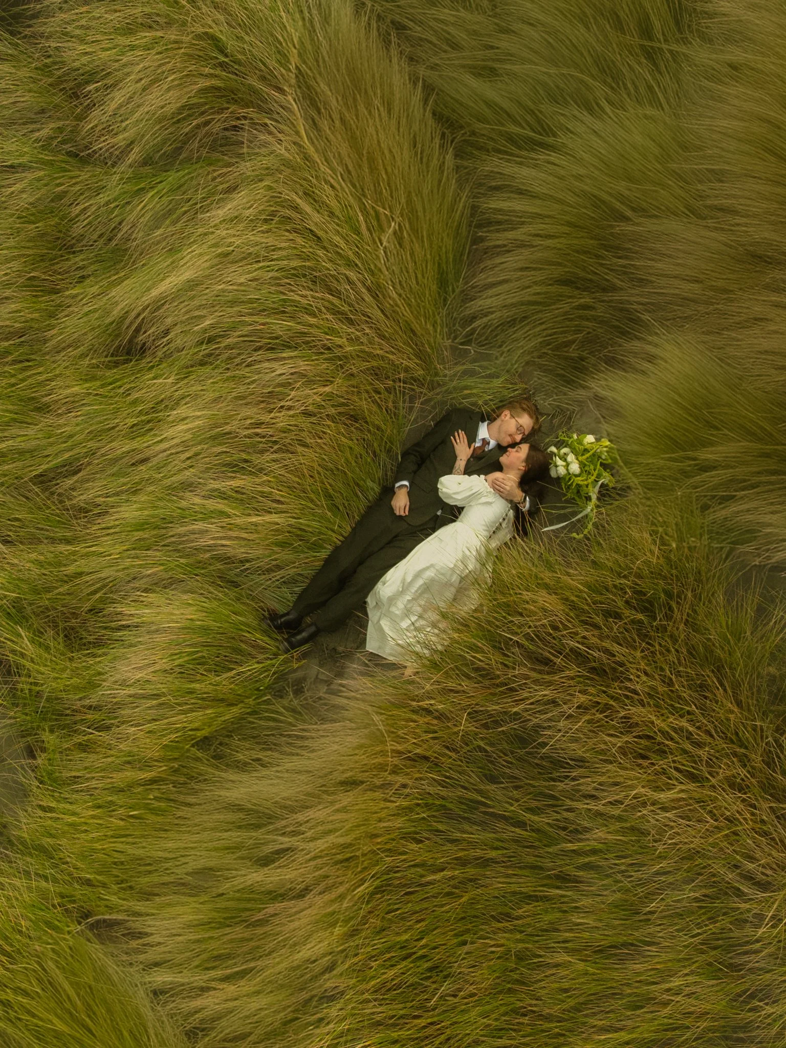 Vintage-Inspired Oregon Coast Elopement | Emilie + Brandon’s Intimate Day by the Sea