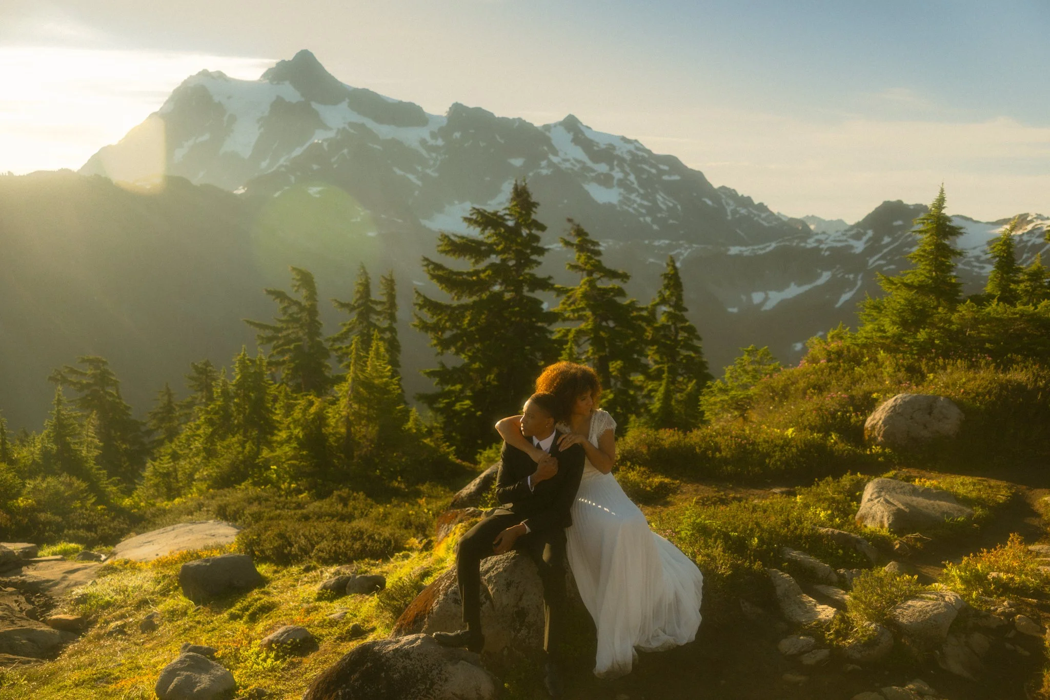 an elopement couple in Mt Baker
